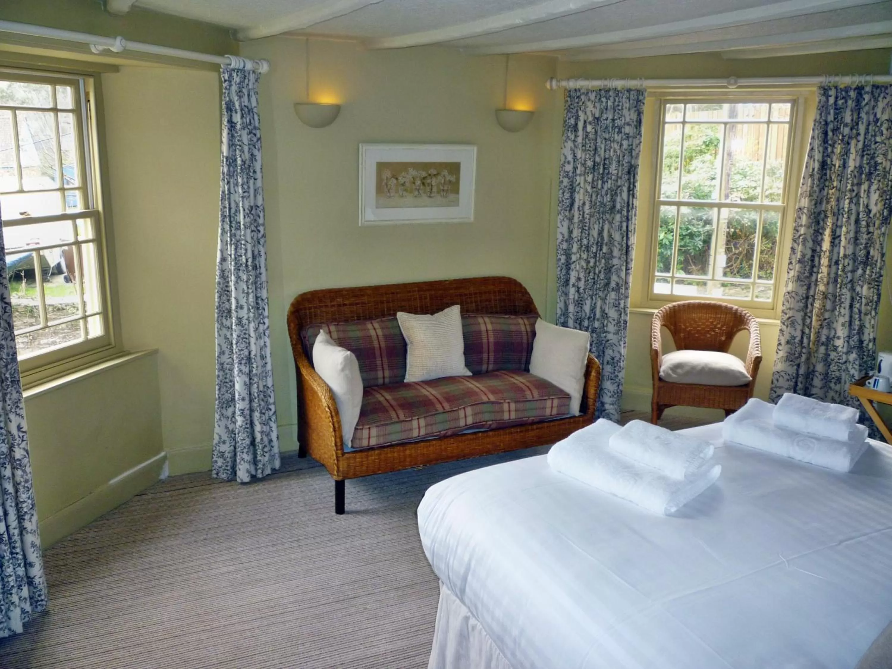 Superior Double Room - single occupancy in Royal Oak Inn