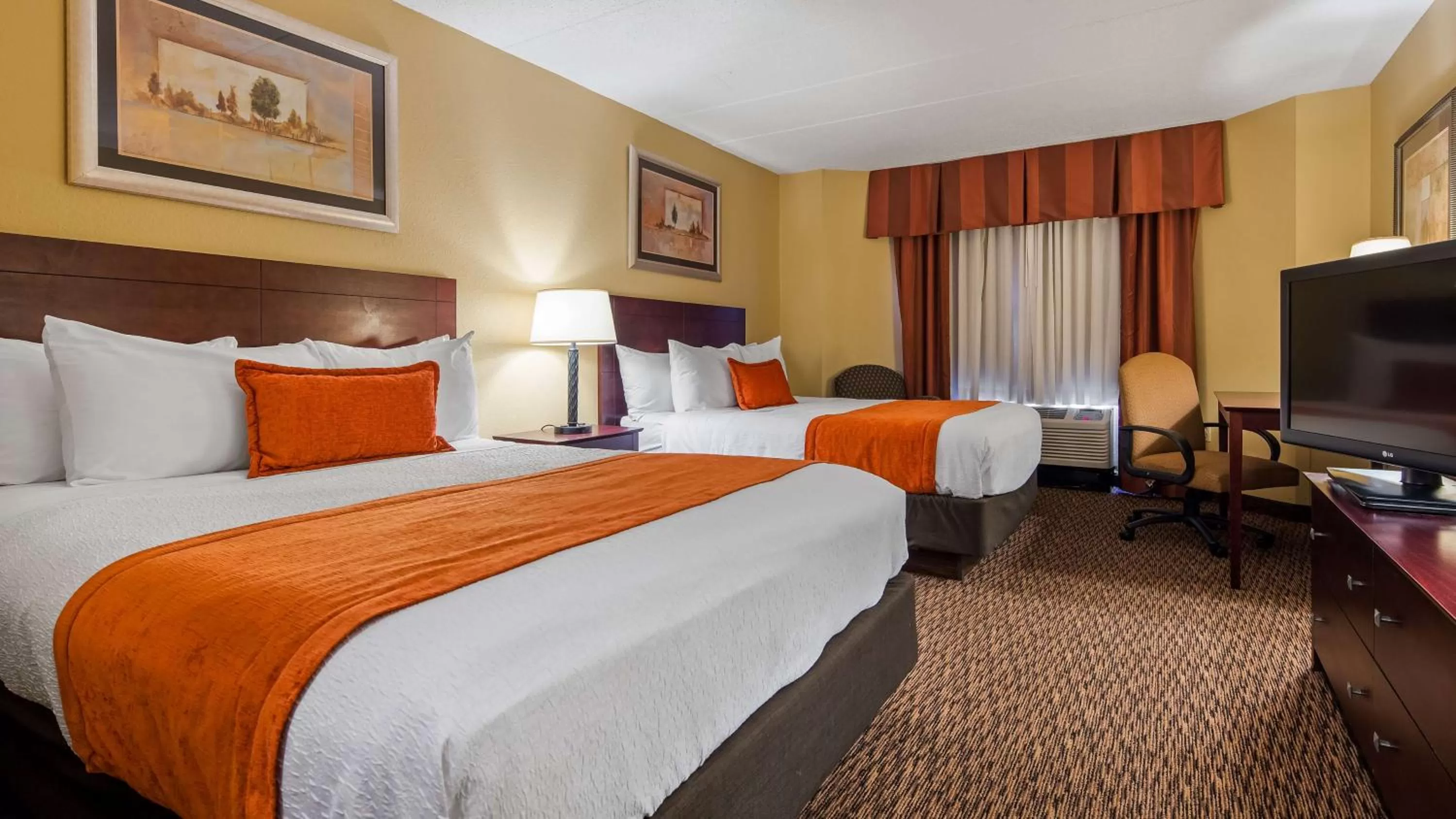Queen Room with Two Queen Beds - Non-Smoking in Best Western Plus Dakota Ridge