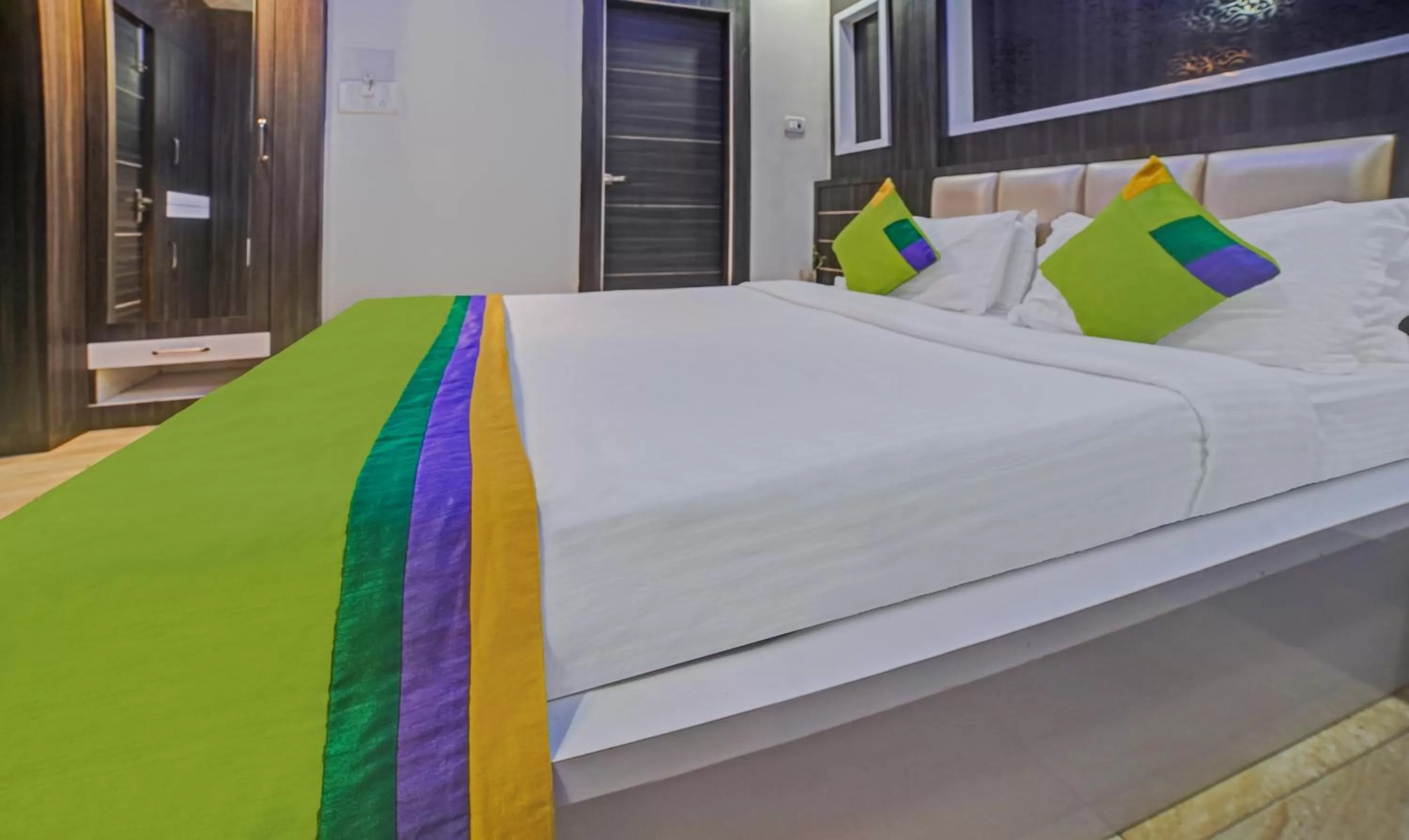 Standard Double Room - single occupancy in Treebo Trend South Park Bistupur