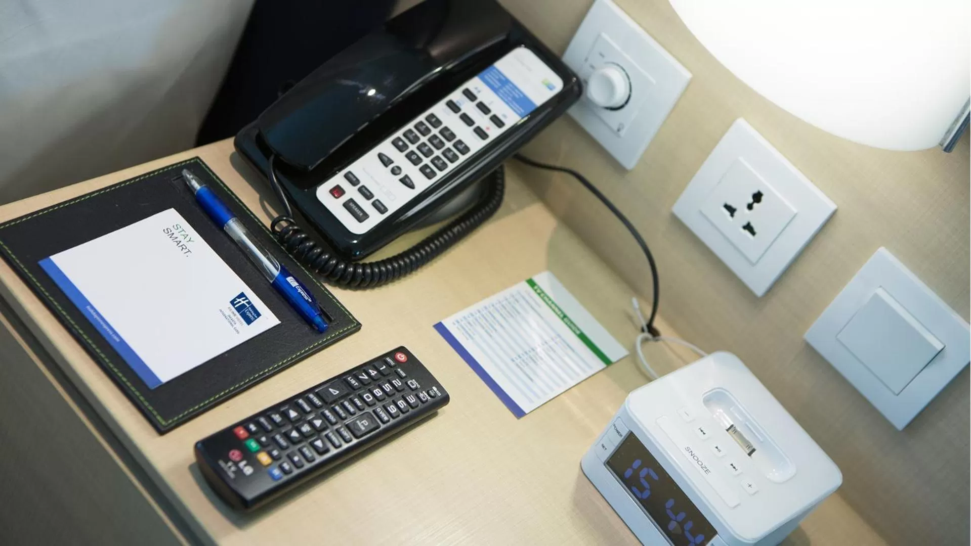 Standard Room with Free Breakfast in Holiday Inn Express Jakarta International Expo by IHG