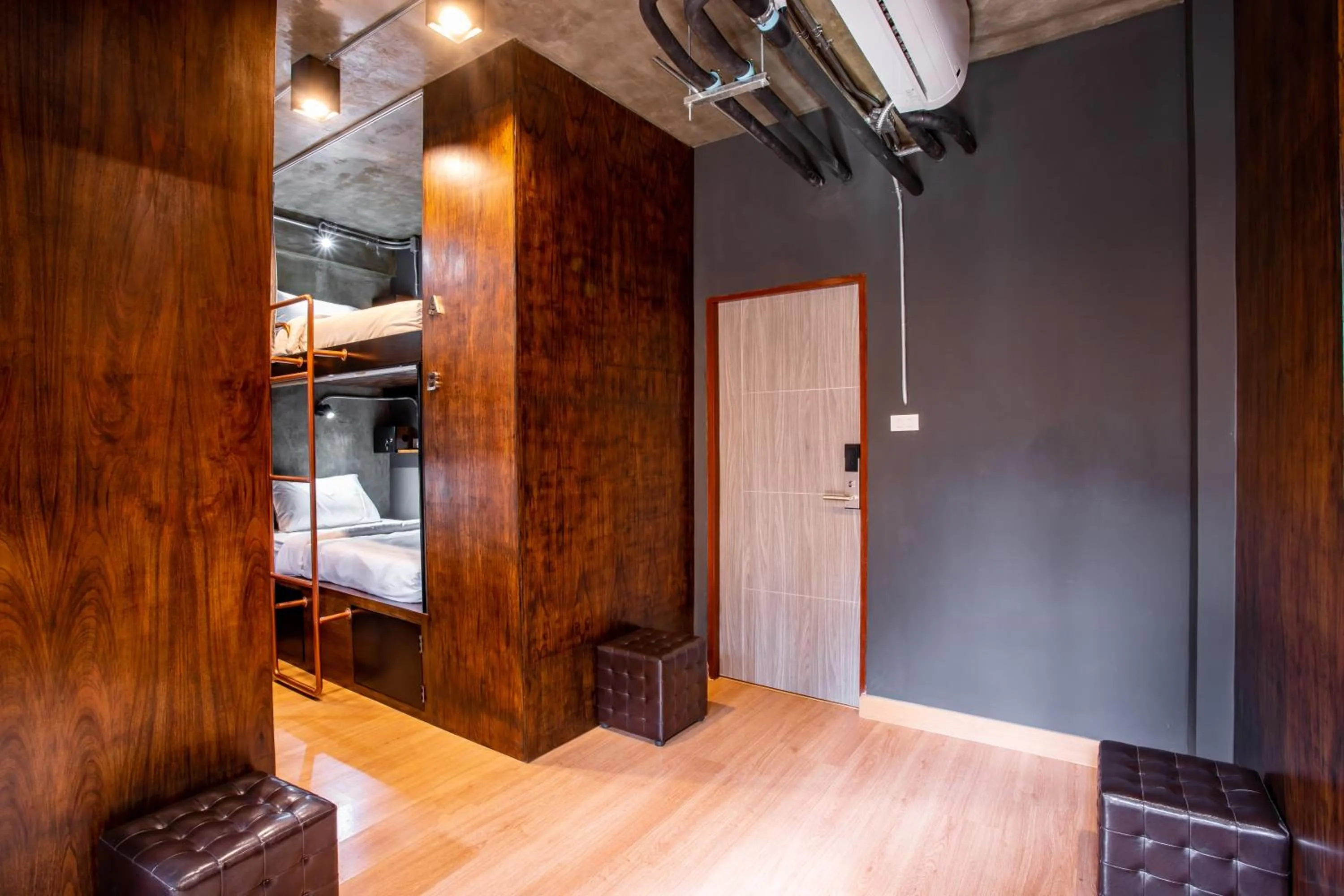 Bunk Bed in Female Dormitory Room   in Kaen Hostel