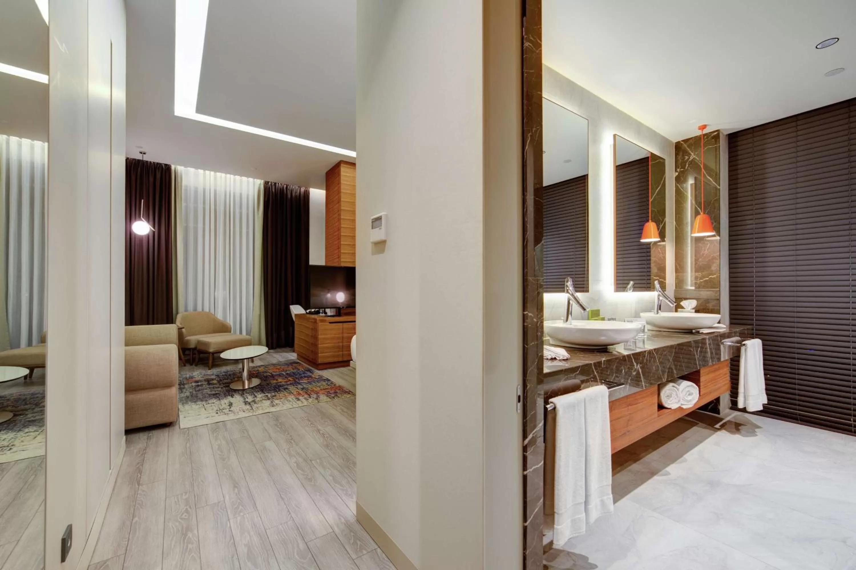 Deluxe Corner King Room in DoubleTree by Hilton Adana