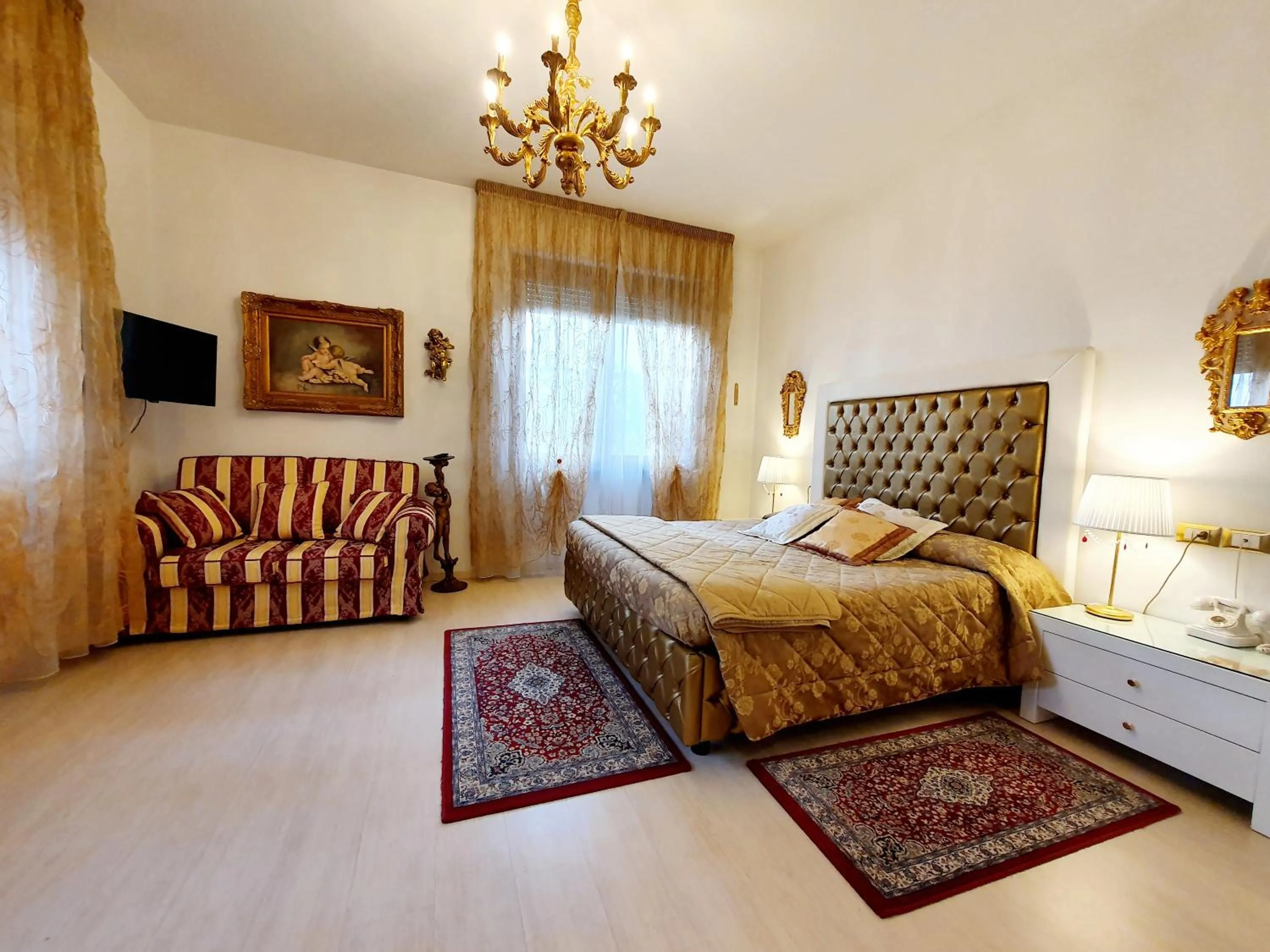Junior Suite - single occupancy in Hotel Continentale