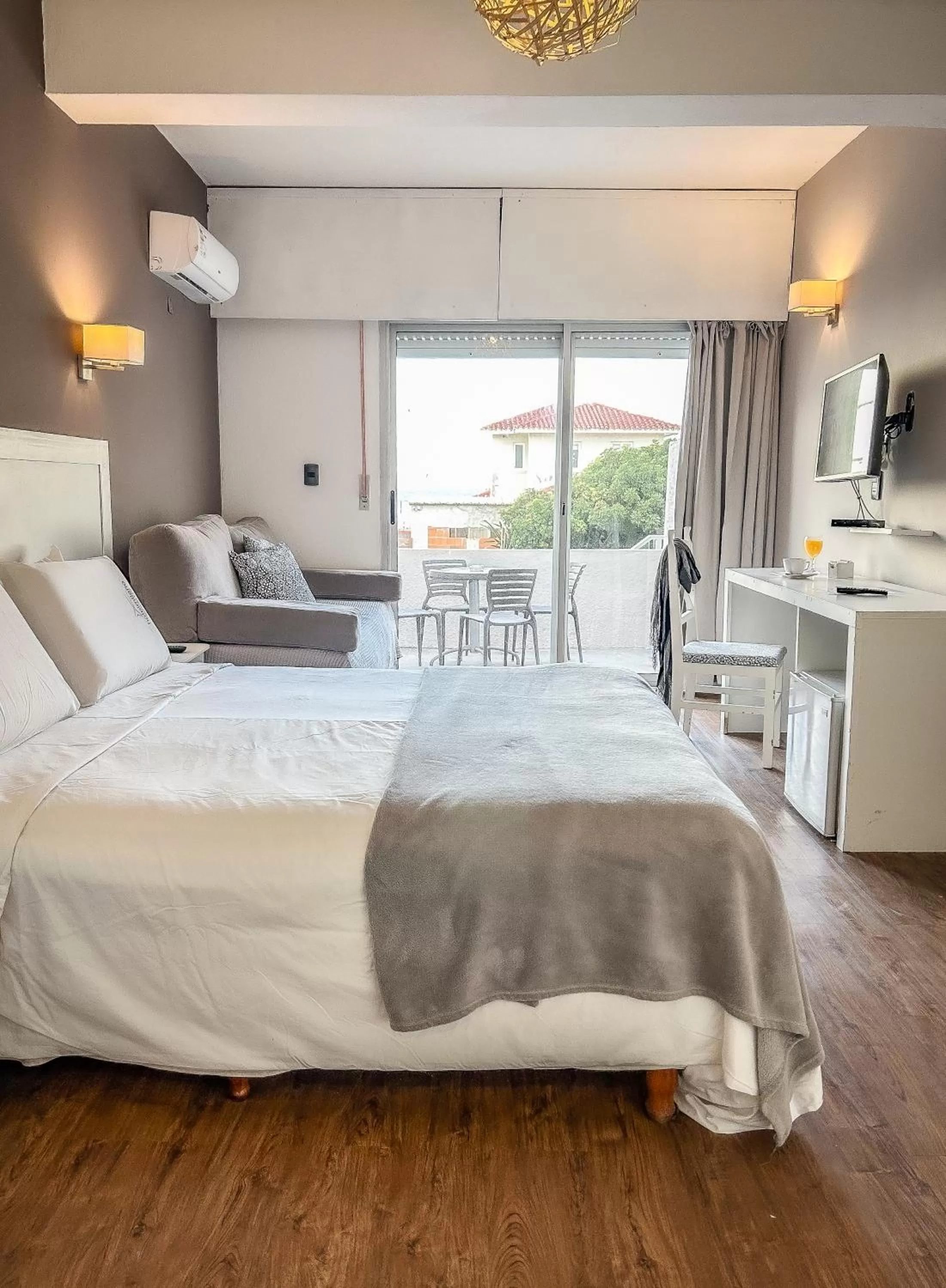 Quadruple Room with Terrace in Hotel Milano