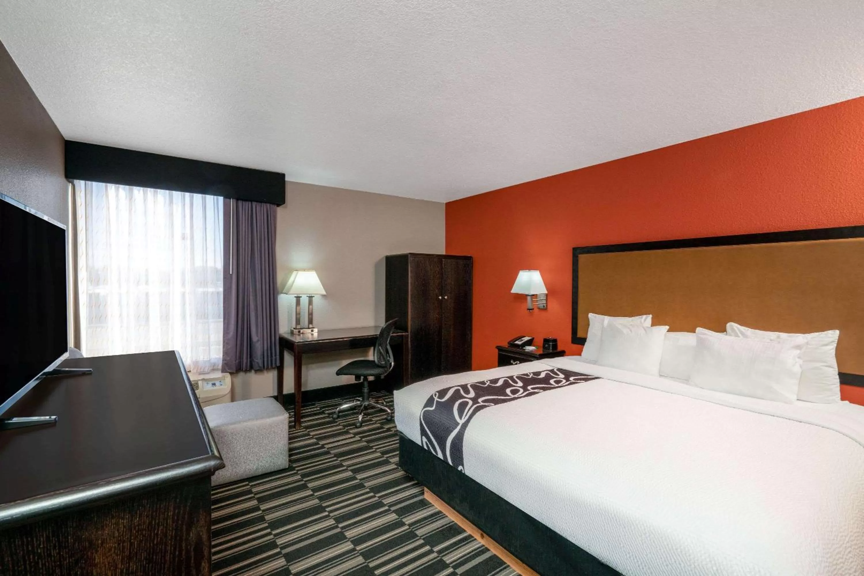 King Room - Disability Access in La Quinta by Wyndham Memphis Airport Graceland
