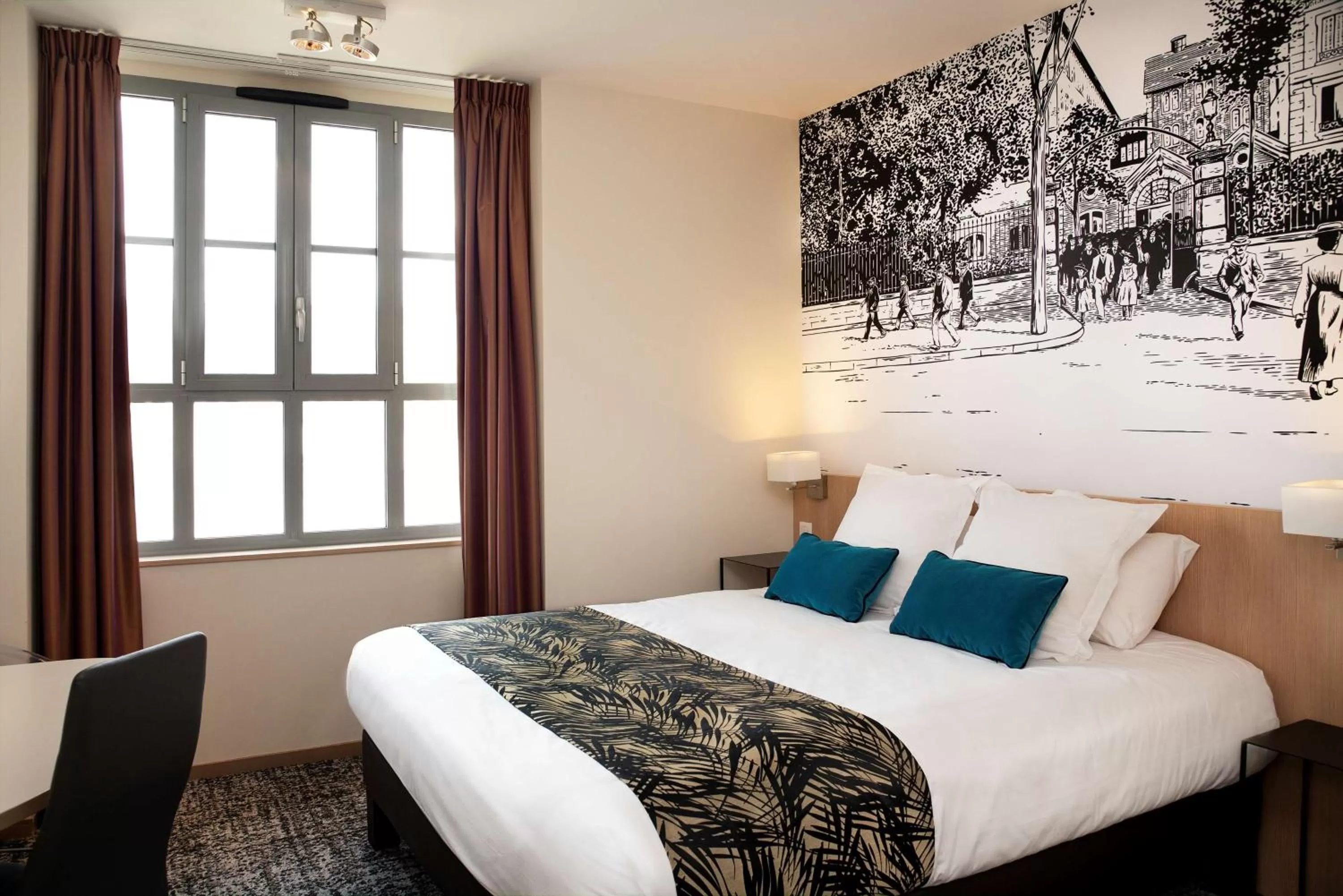 Comfort Queen Room with Courtyard View  in Best Western Plus Hôtel Colbert
