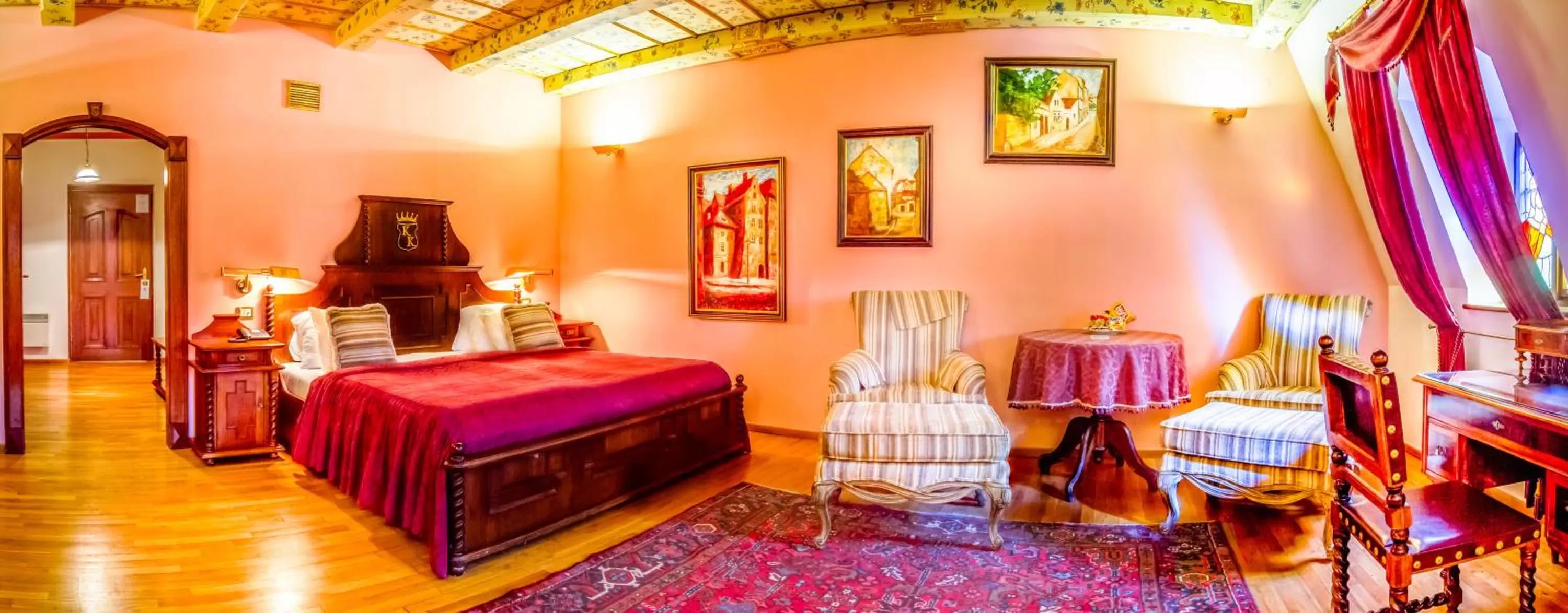 Junior Suite with Fireplace in The King Charles