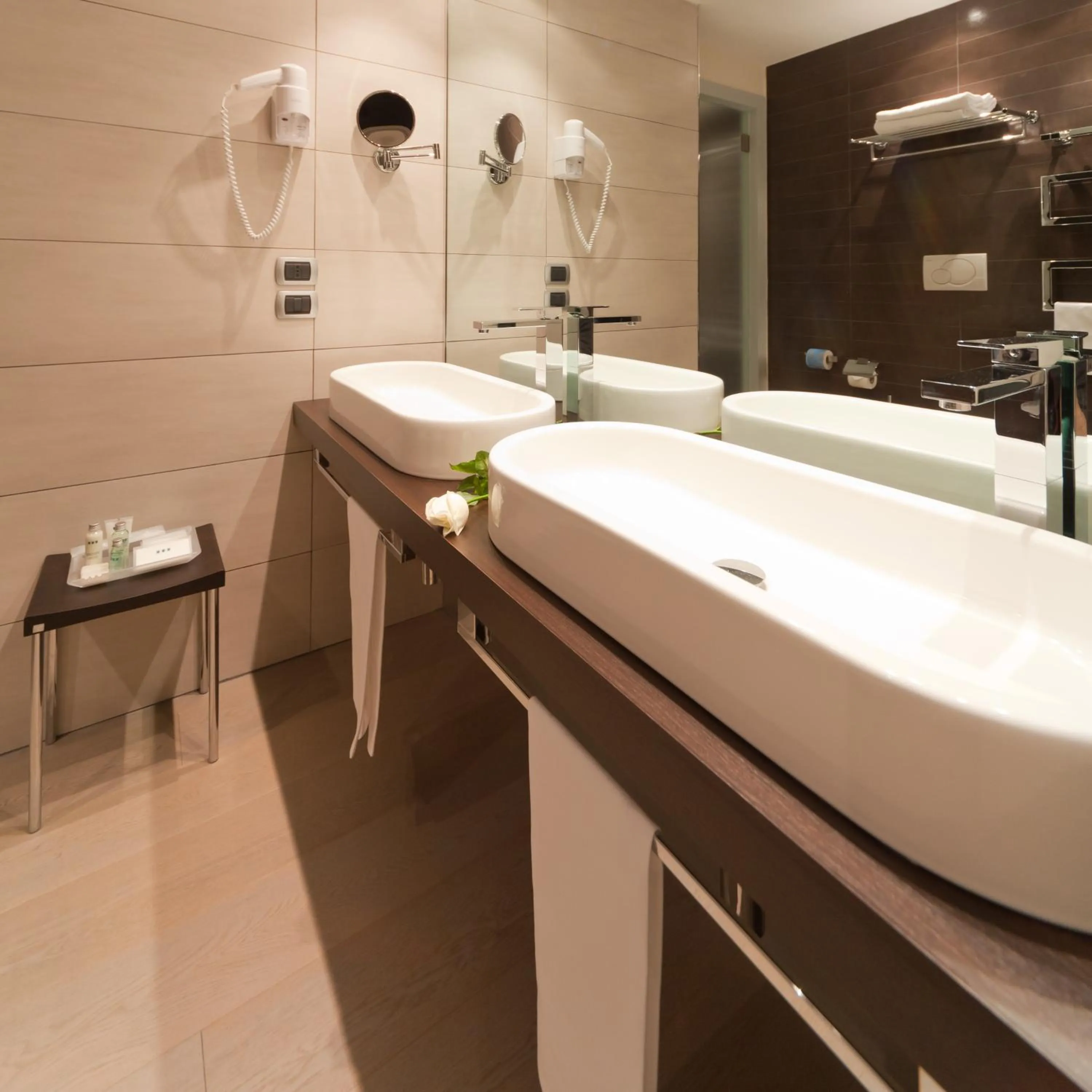 Junior Suite in RMH MODENA DES ARTS