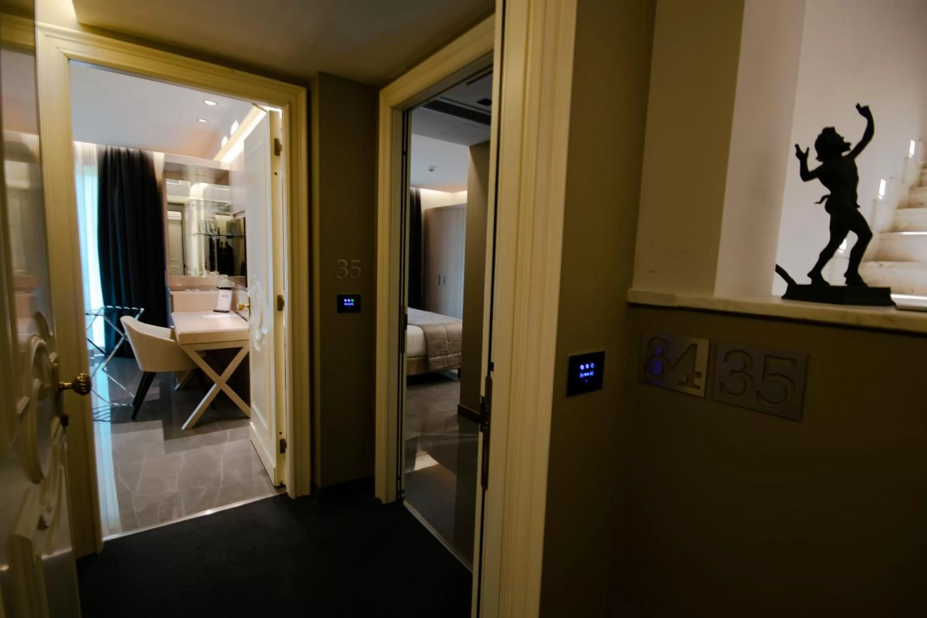Deluxe Family Suite in Hotel Forum