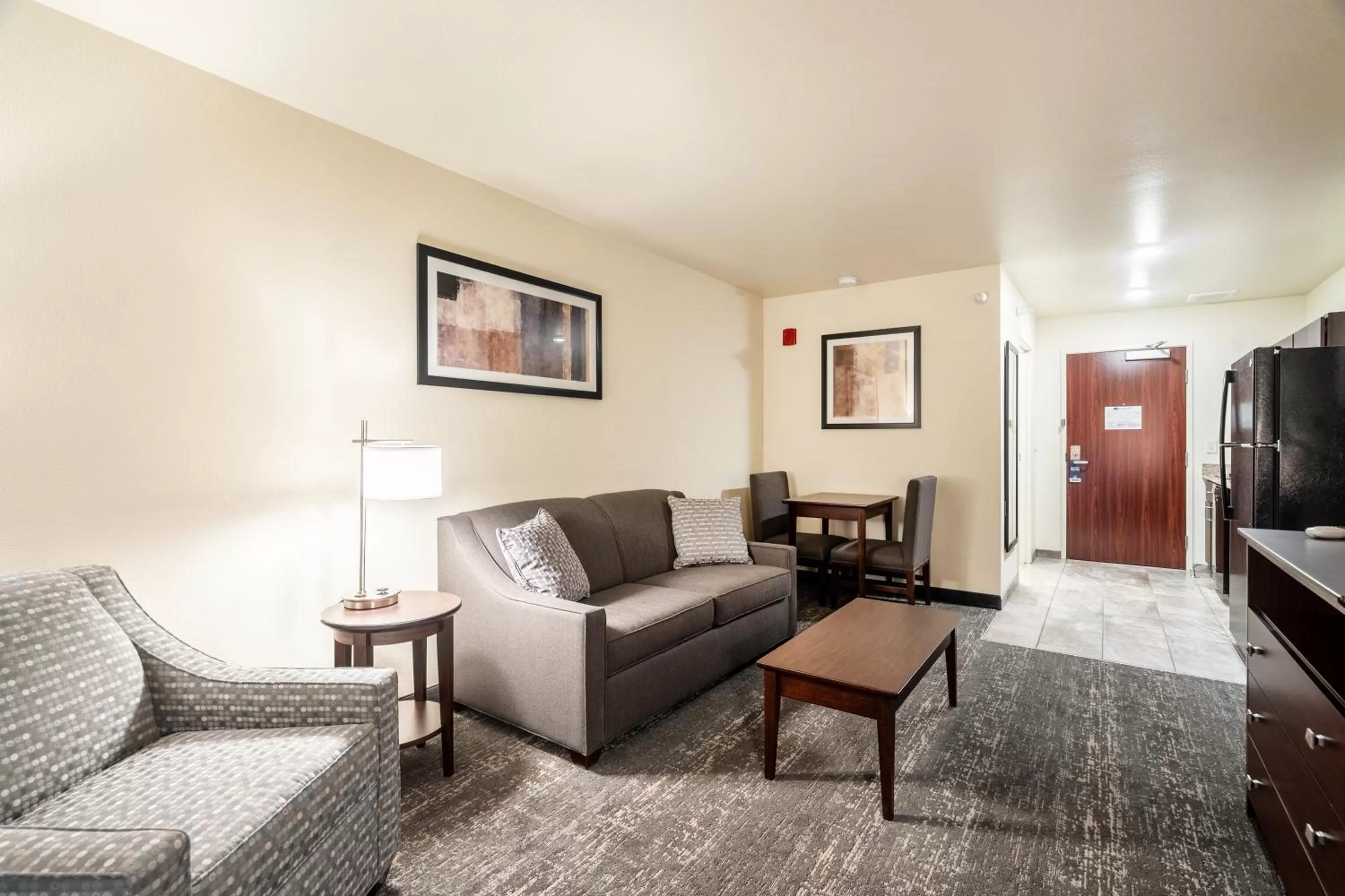 Family Room - Disability Access in Cobblestone Hotel & Suites - Newport