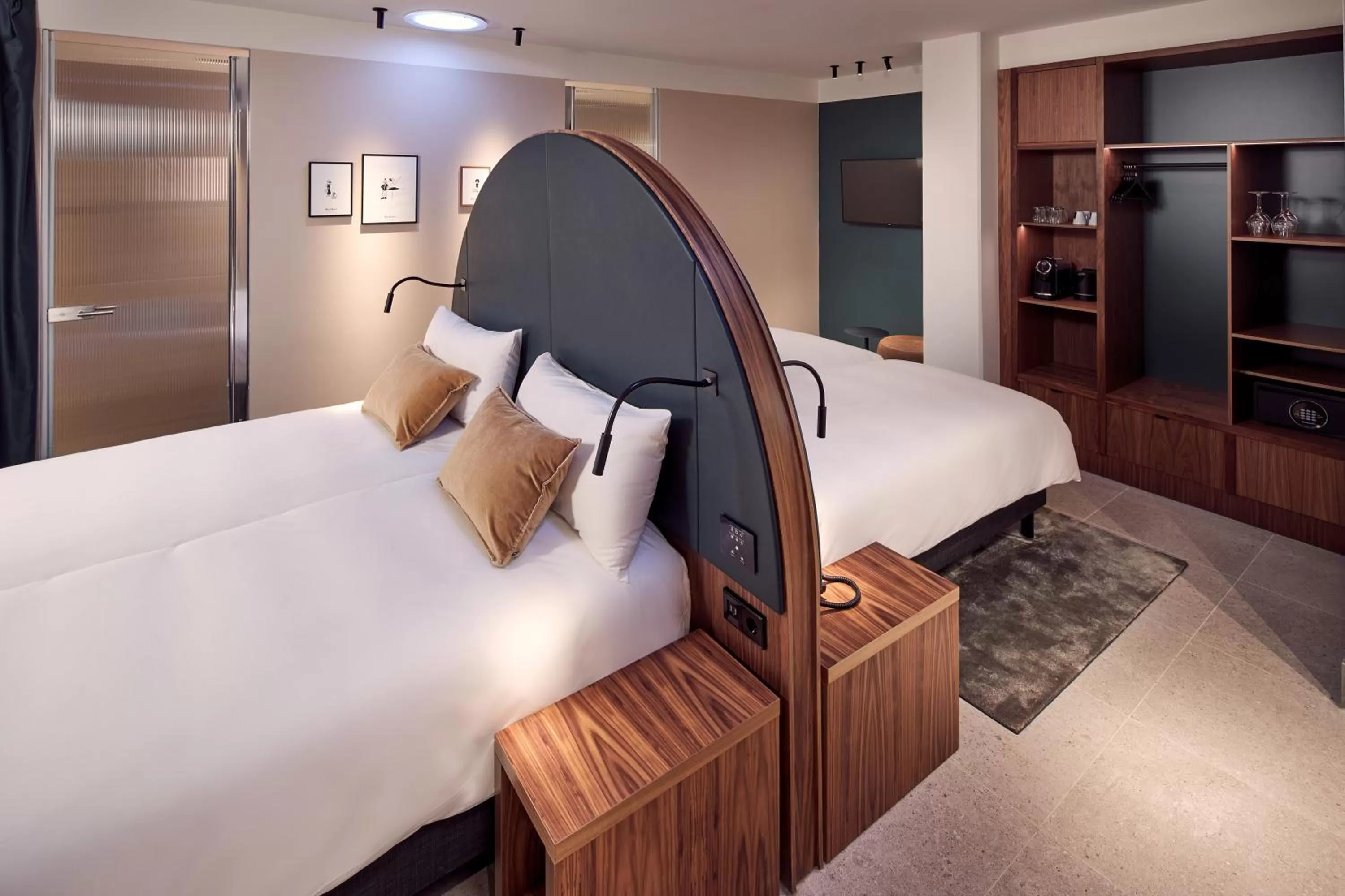 Family Room without Window in Met Hotel Amsterdam