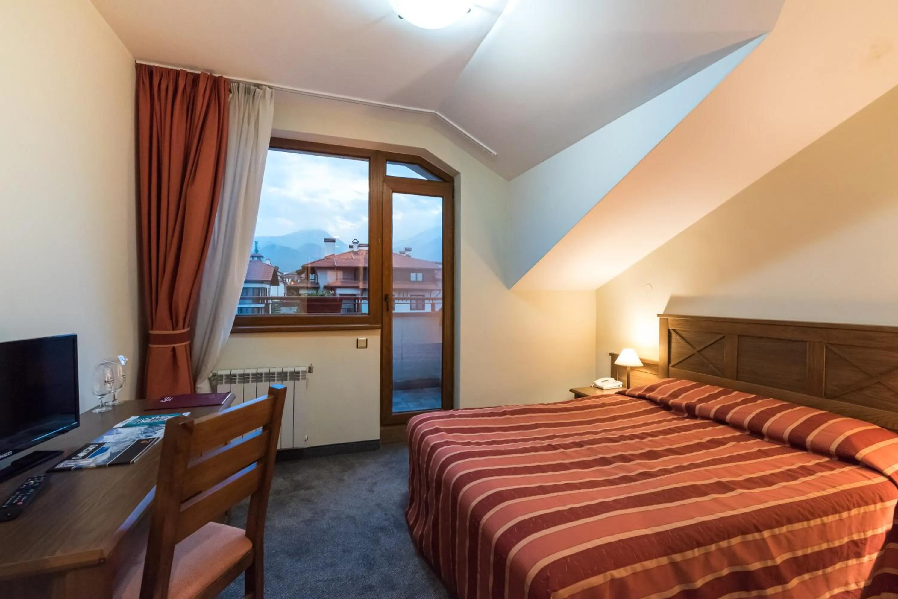 Small Double Room in Evelina Palace Hotel