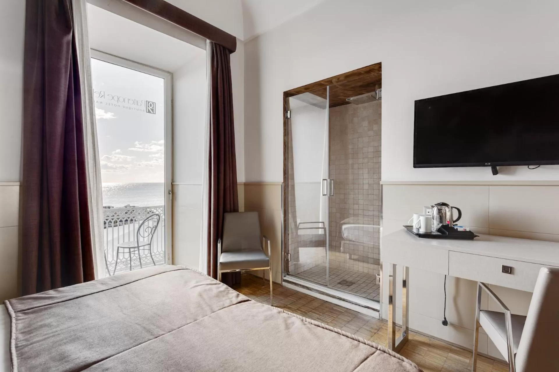 Superior Double or Twin Room in Partenope Relais