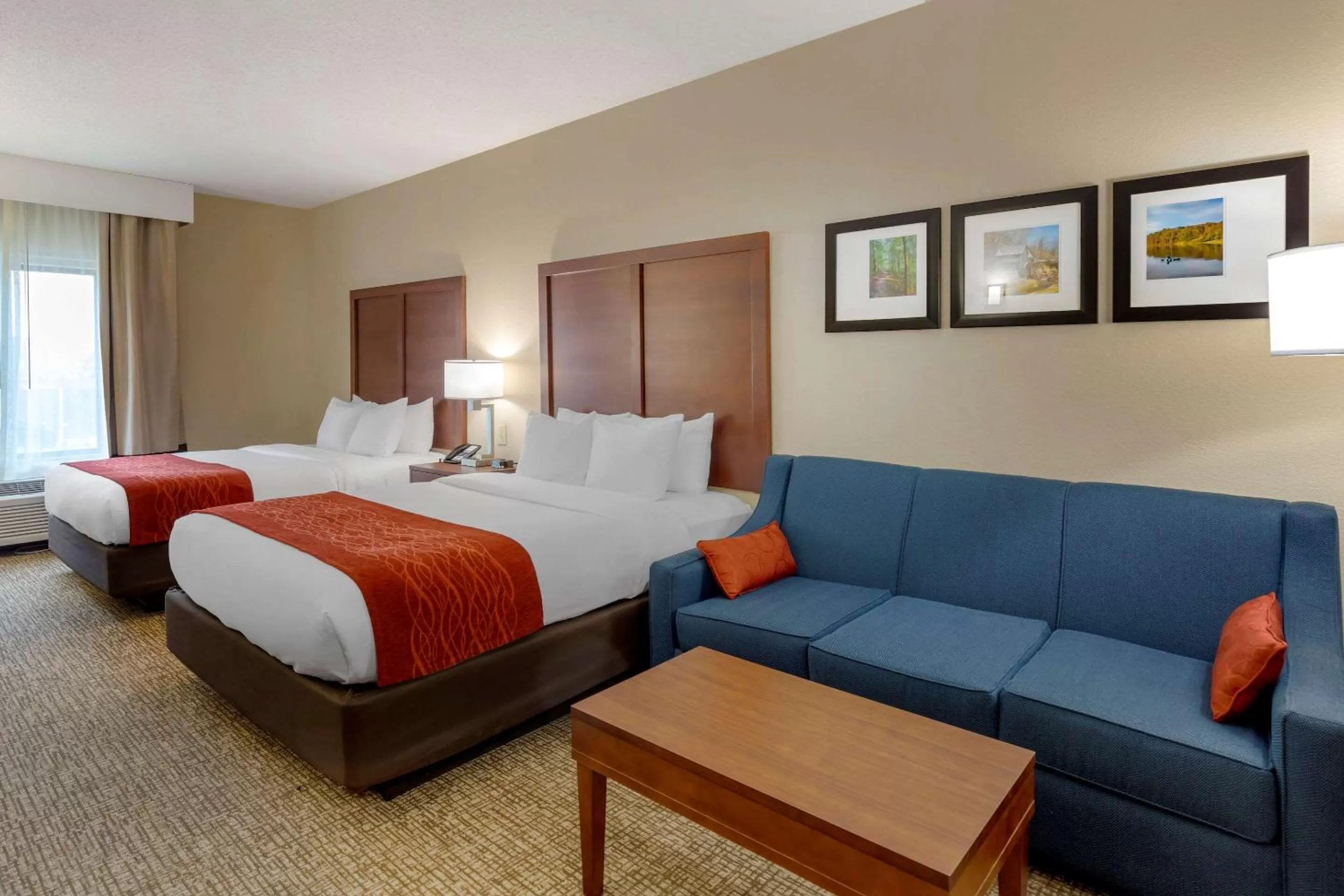 Queen Suite with Two Queen Beds - Non-Smoking in comfort & inn Suites