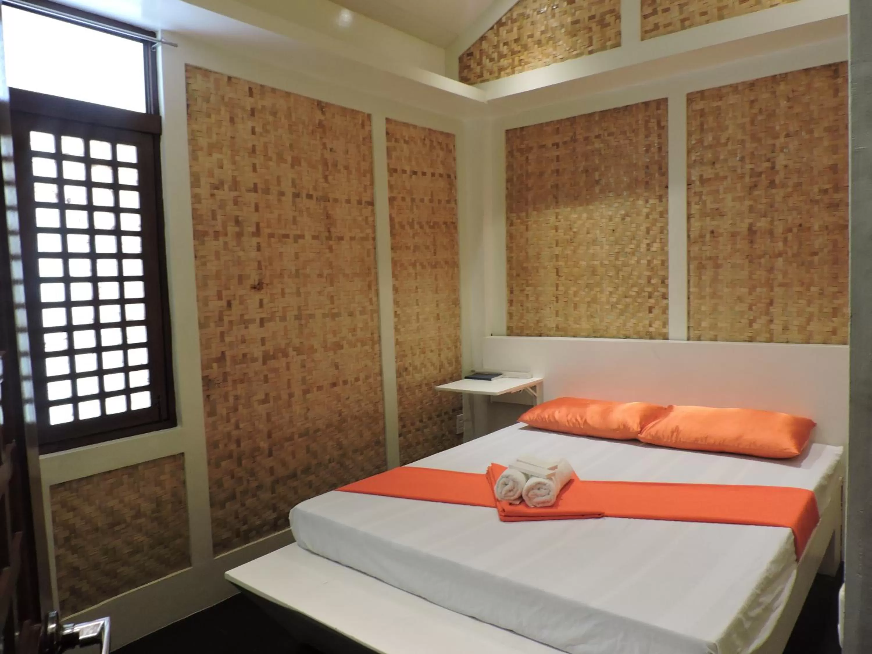 Deluxe Double Room in Orange Mangrove Pension House by SMS Hospitality