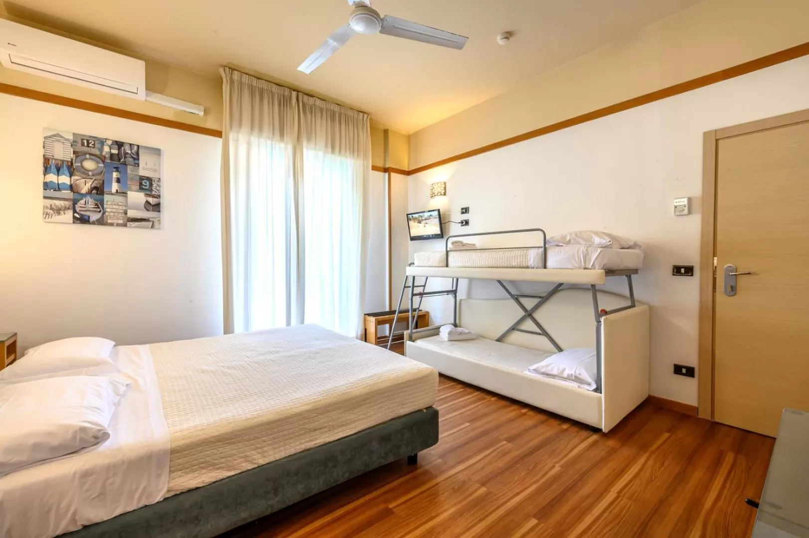 Quadruple Room in Hotel St Gregory Park