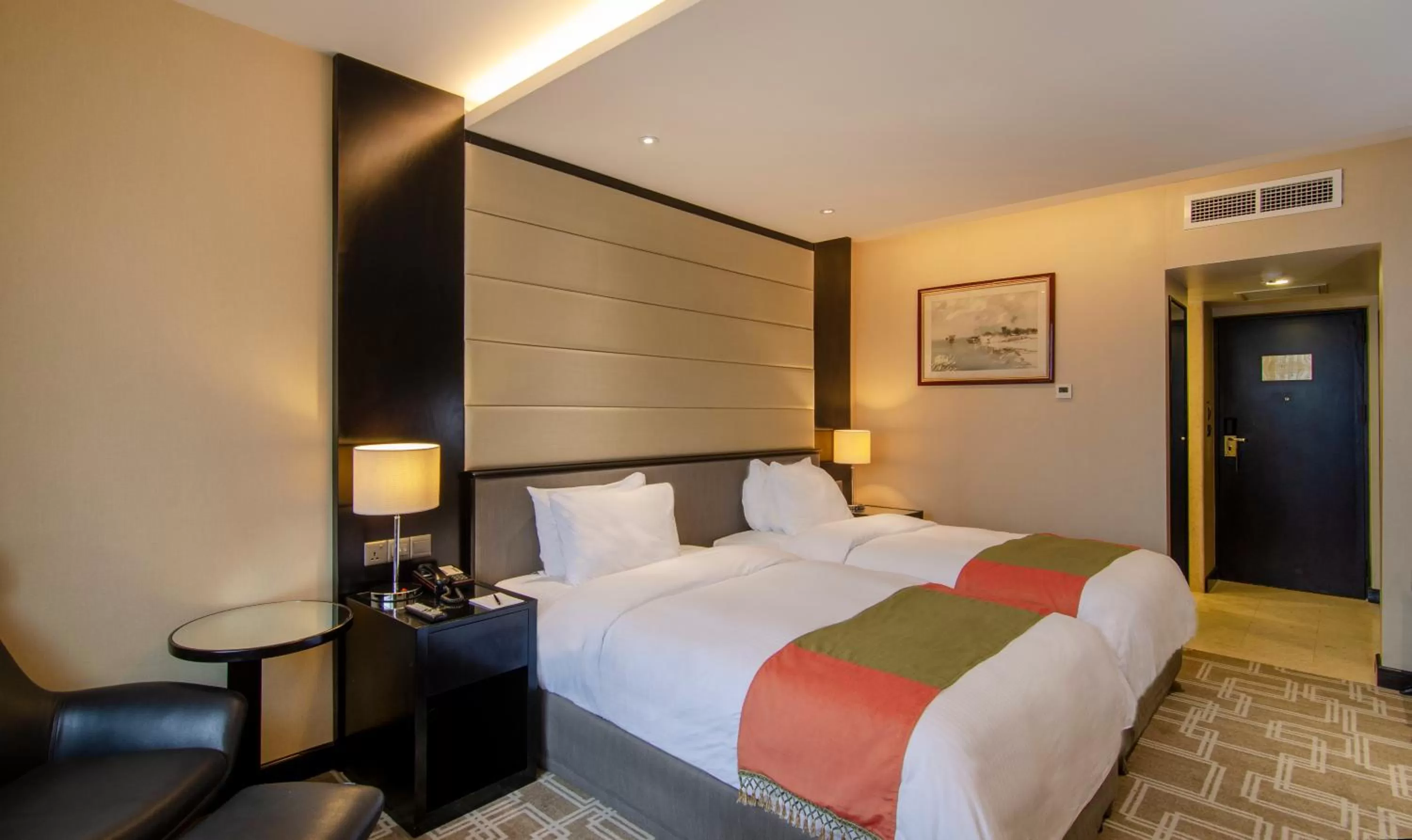 Premier Twin Room in Pan Pacific Sonargaon Dhaka