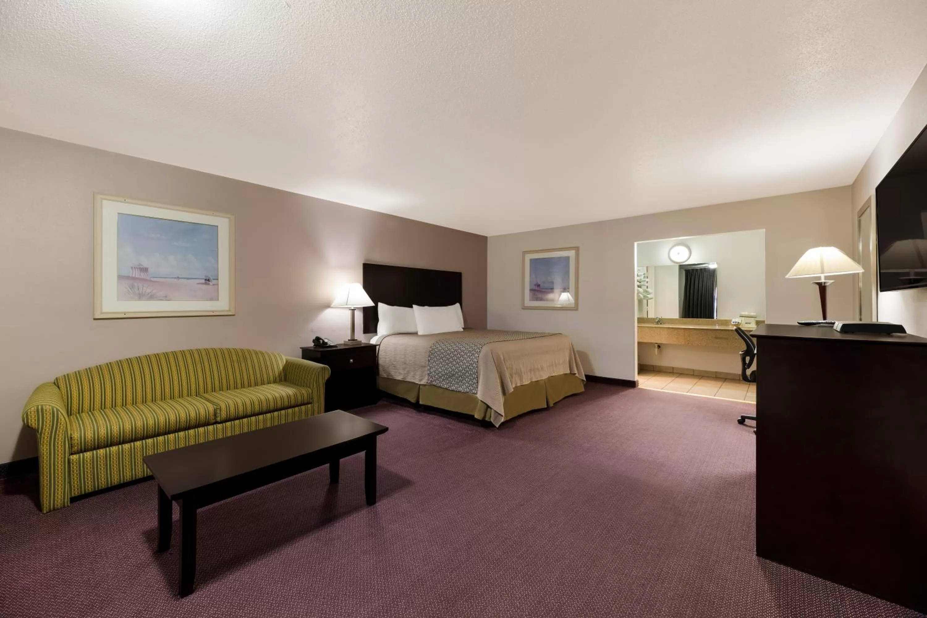 King Room - Non-Smoking in Americas Best Value Inn Alpine