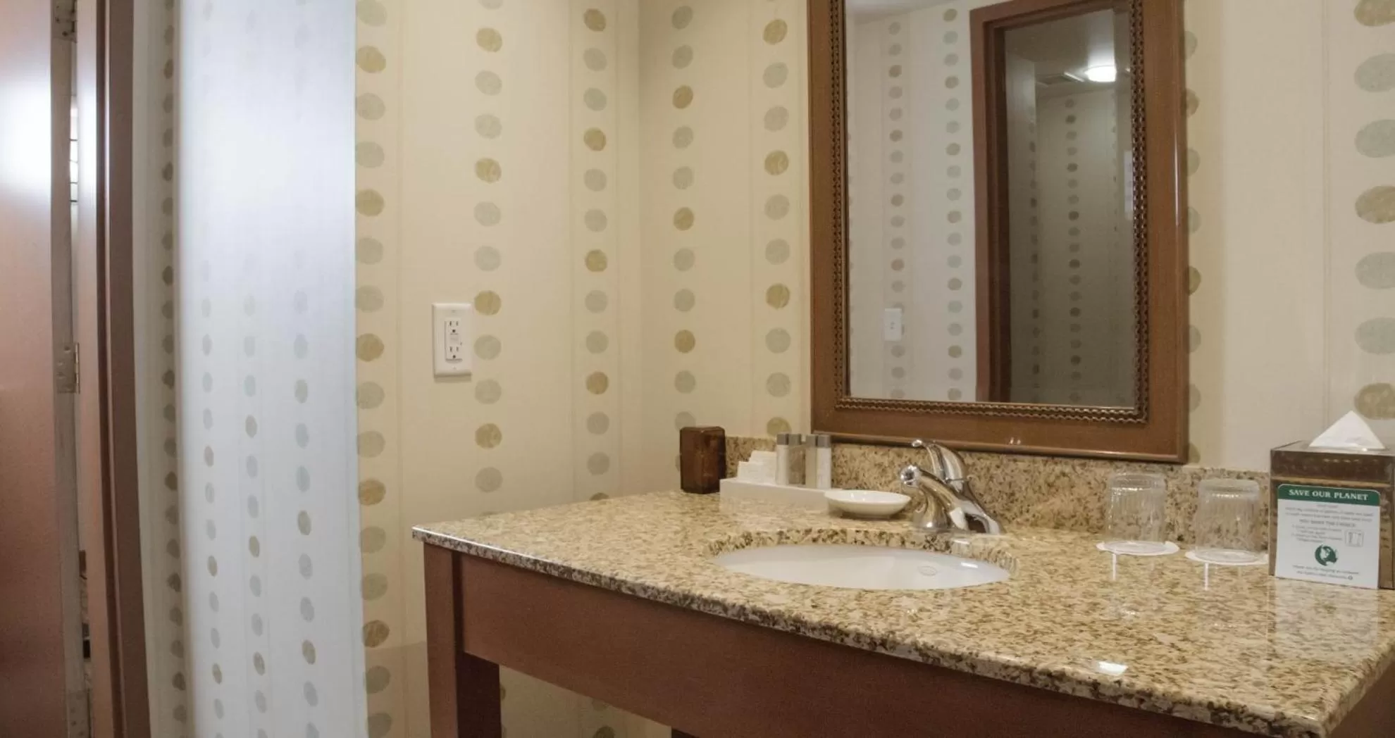 Traditional Room 2 Queen Beds in River Cree Resort & Casino