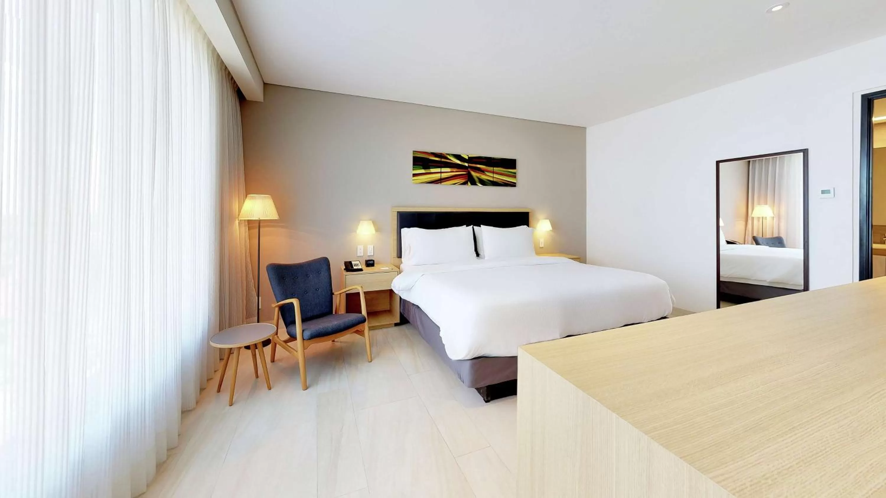 Junior King Suite with Seating Area in Hilton Garden Inn Merida