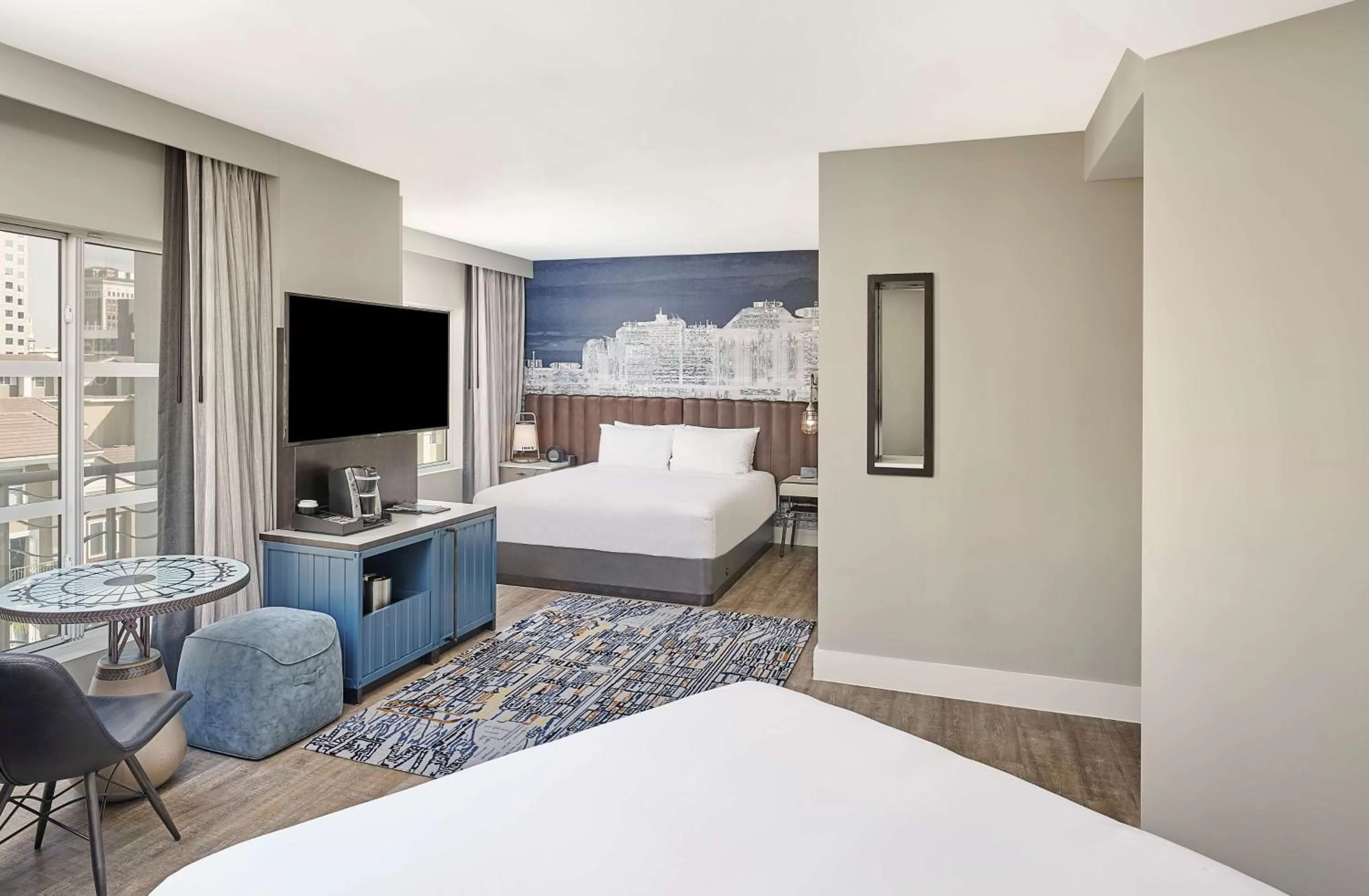 Deluxe Room with One King and One Queen Bed in Hyatt Centric the Pike Long Beach