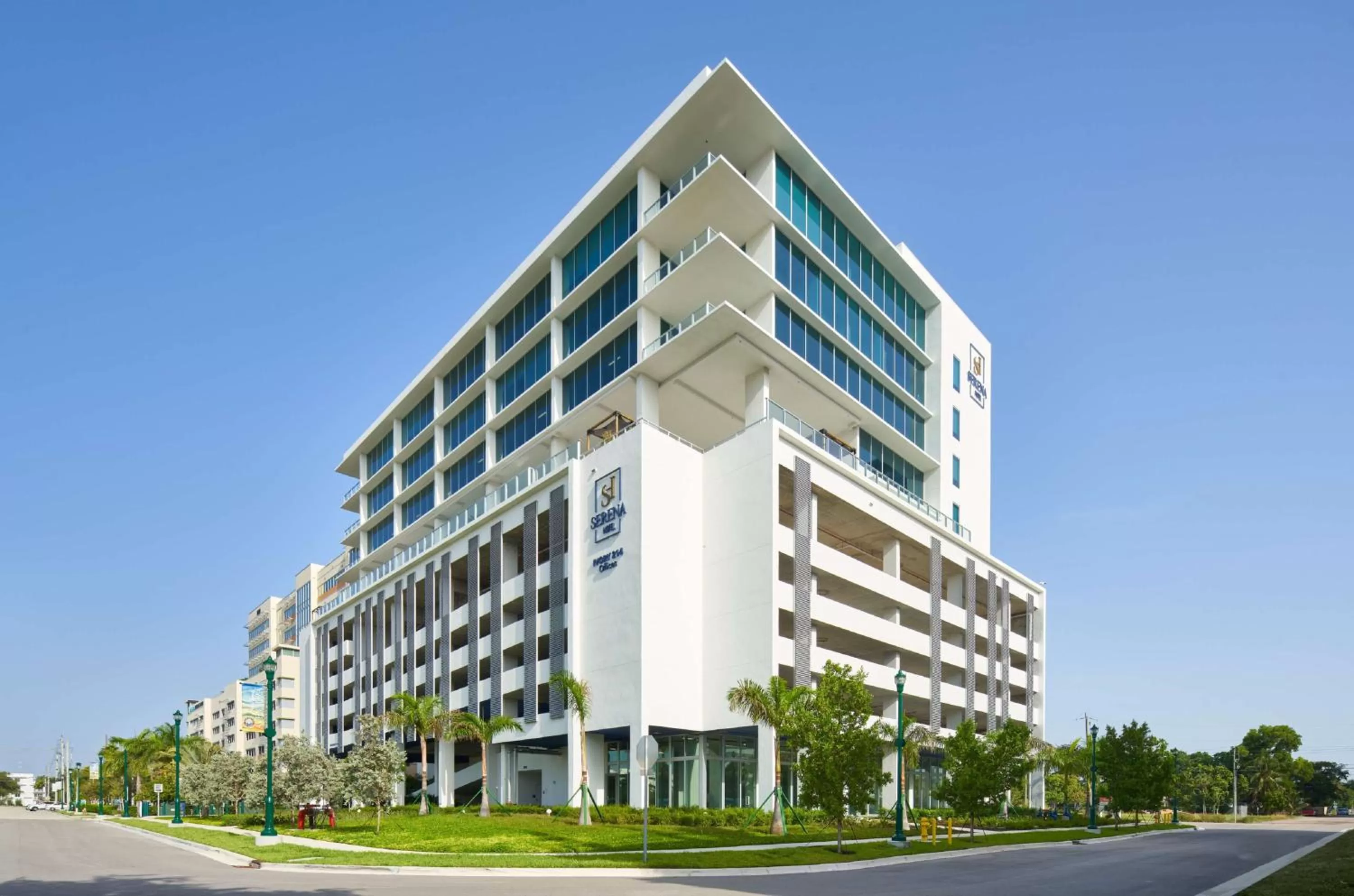 SERENA Hotel Aventura Miami, Tapestry Collection by Hilton