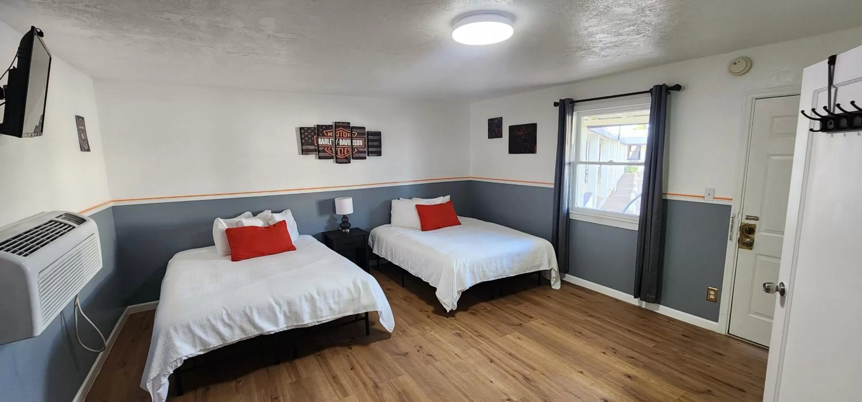 Queen Room with Two Queen Beds in Rose's Motel