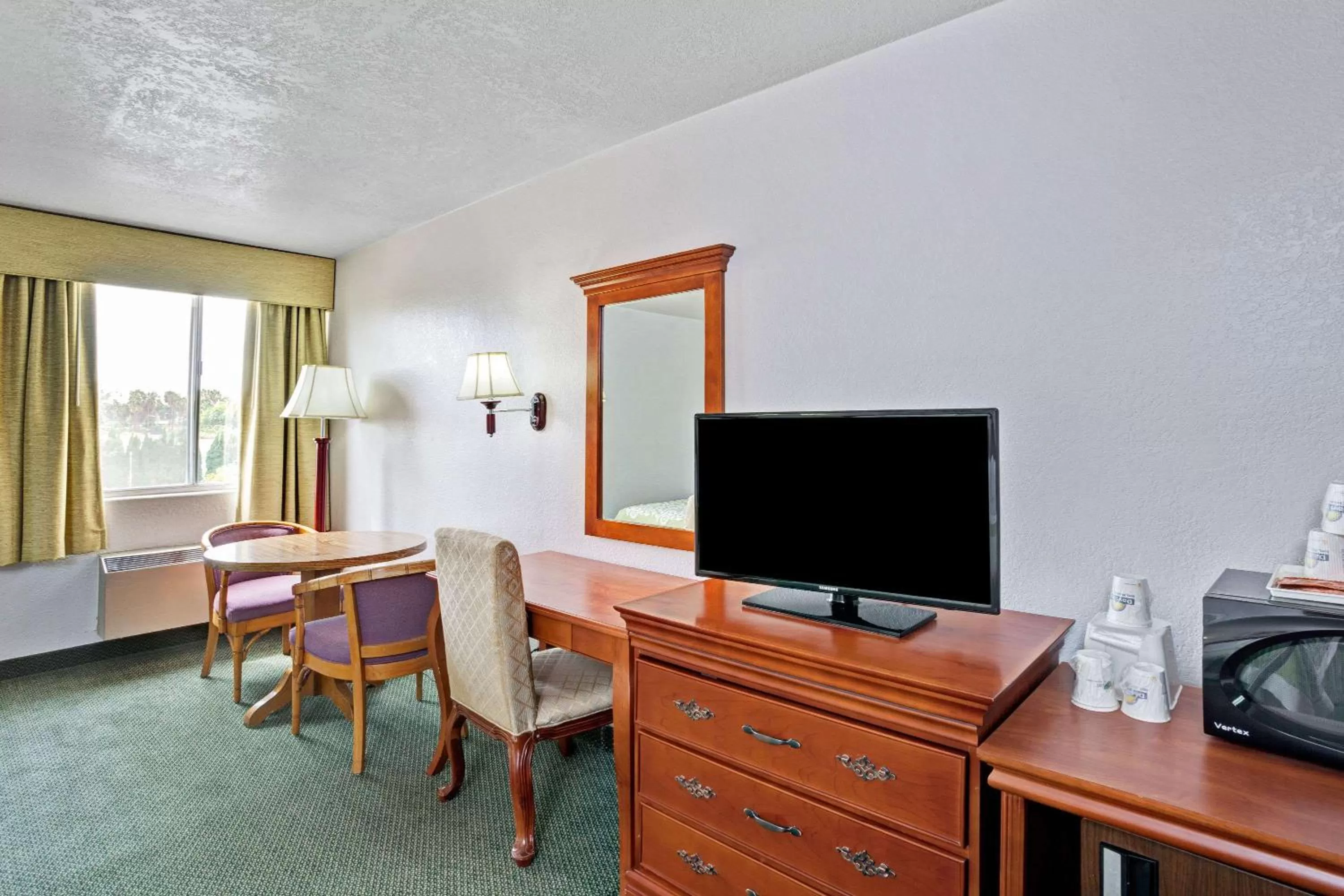 Queen Room with Two Queen Beds - Non-Smoking in Days Inn & Suites by Wyndham Fullerton