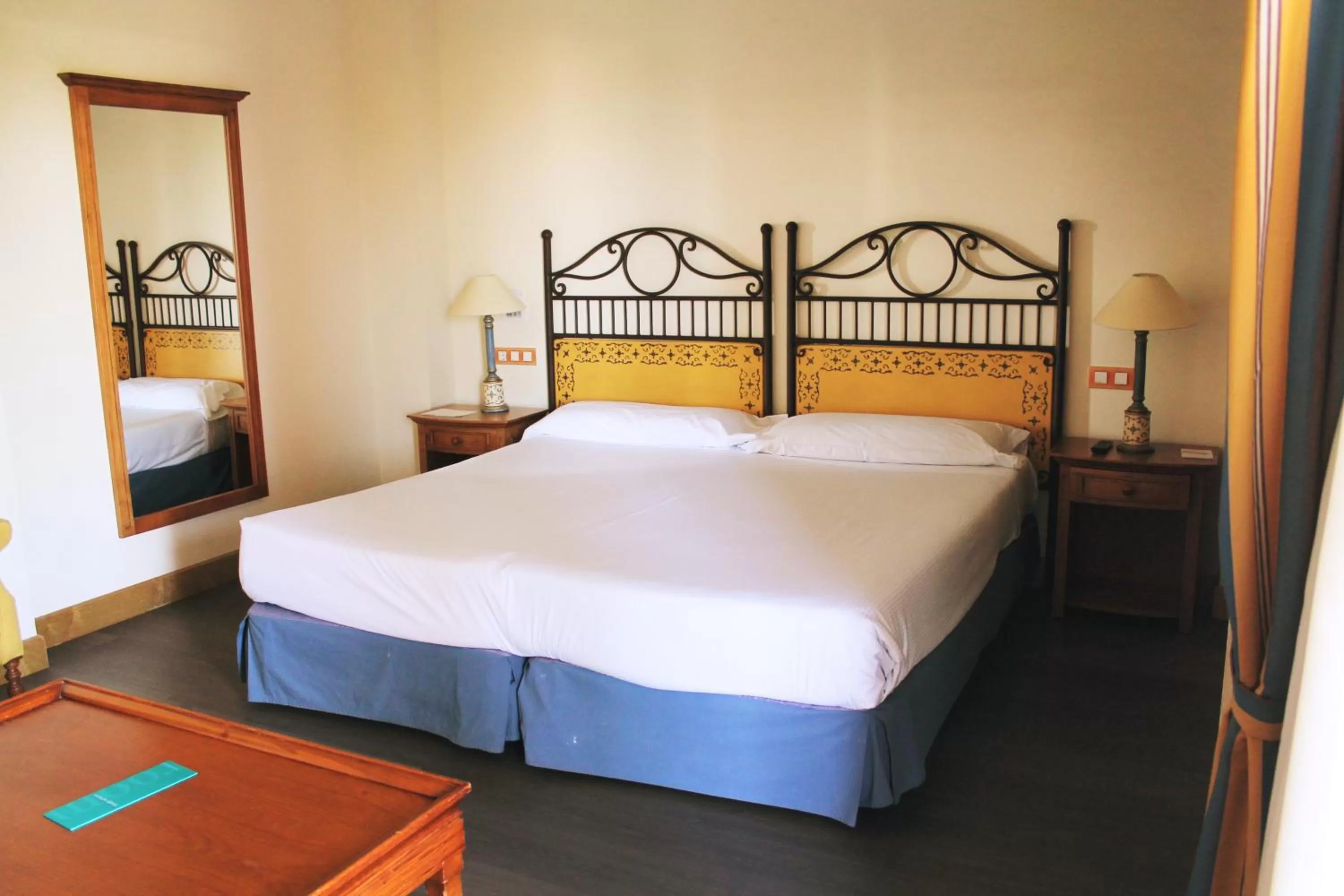 Family Room (2 Adults + 2 Children) in Hotel Alicante Golf