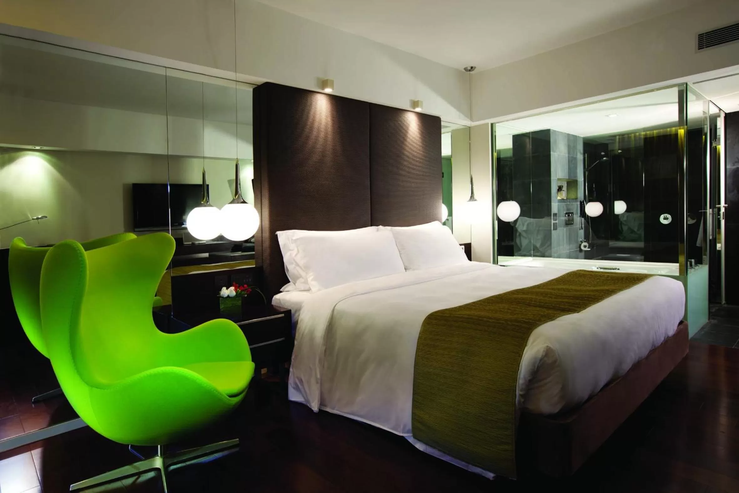 King or Twin Room with City View in The Mira Hong Kong