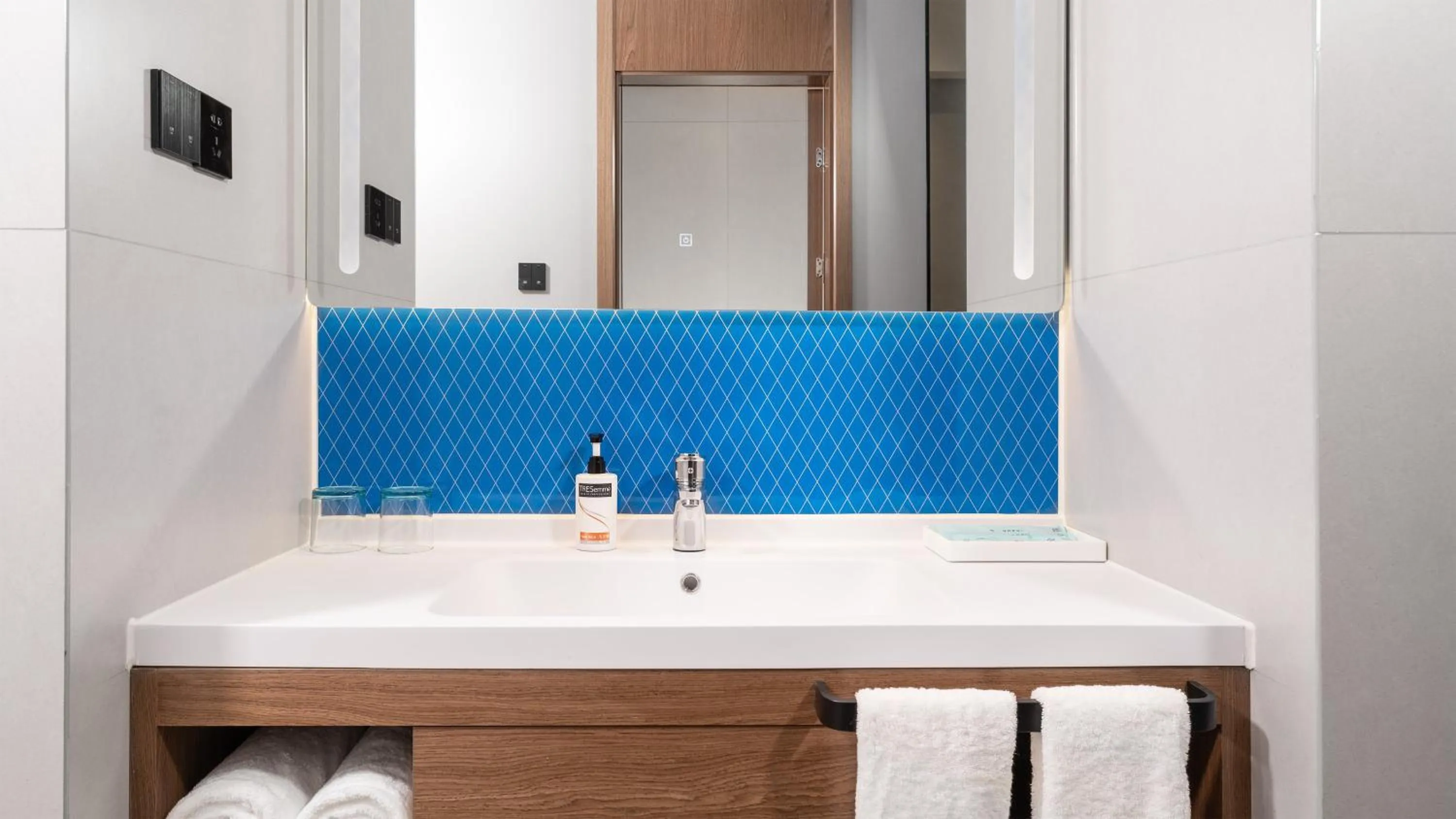 High Floor Standard Twin Room in Holiday Inn Express Nanning Convention&Exhibition