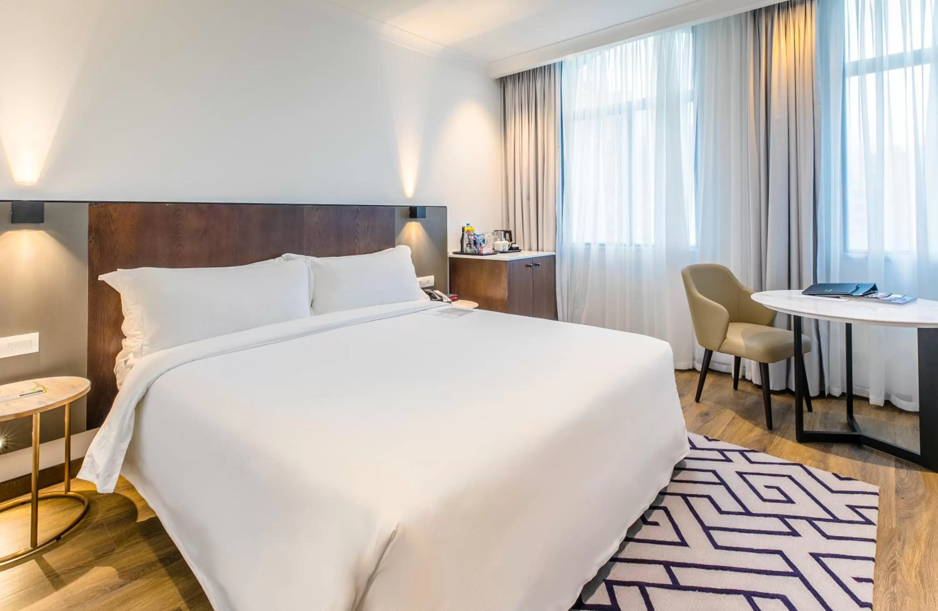 Signature Superior King Room in The Grace Hotel