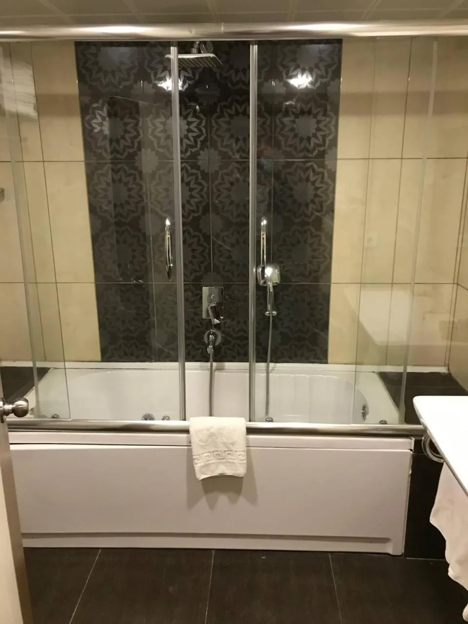 Triple Room in Esila Hotel