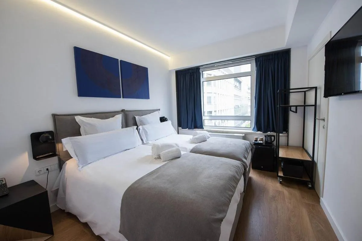 Twin Room in room00 Lisboa Hostel