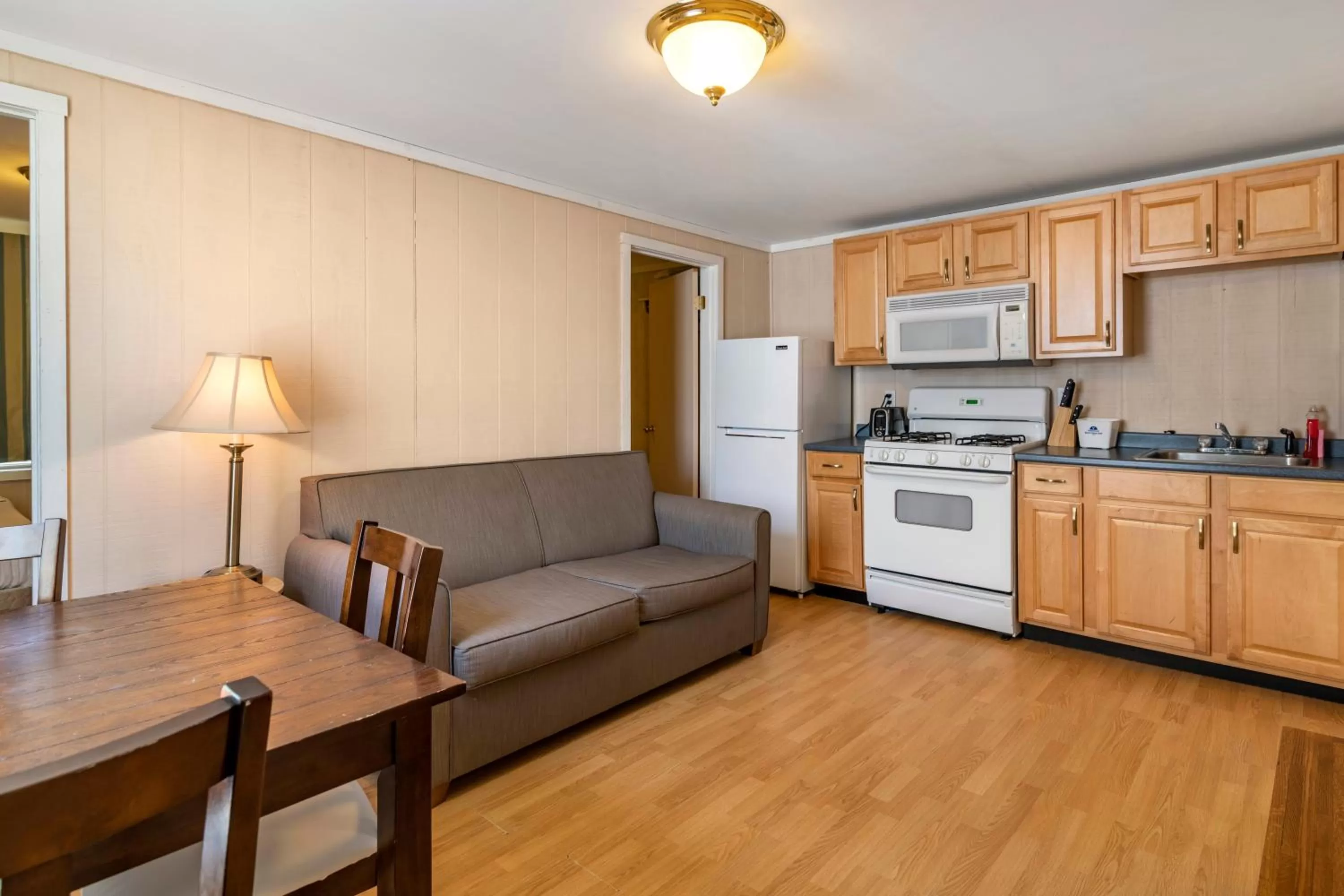 Cottage Medium, 2 Bedroom in Anchor Inn and Cottages Wells-Ogunquit