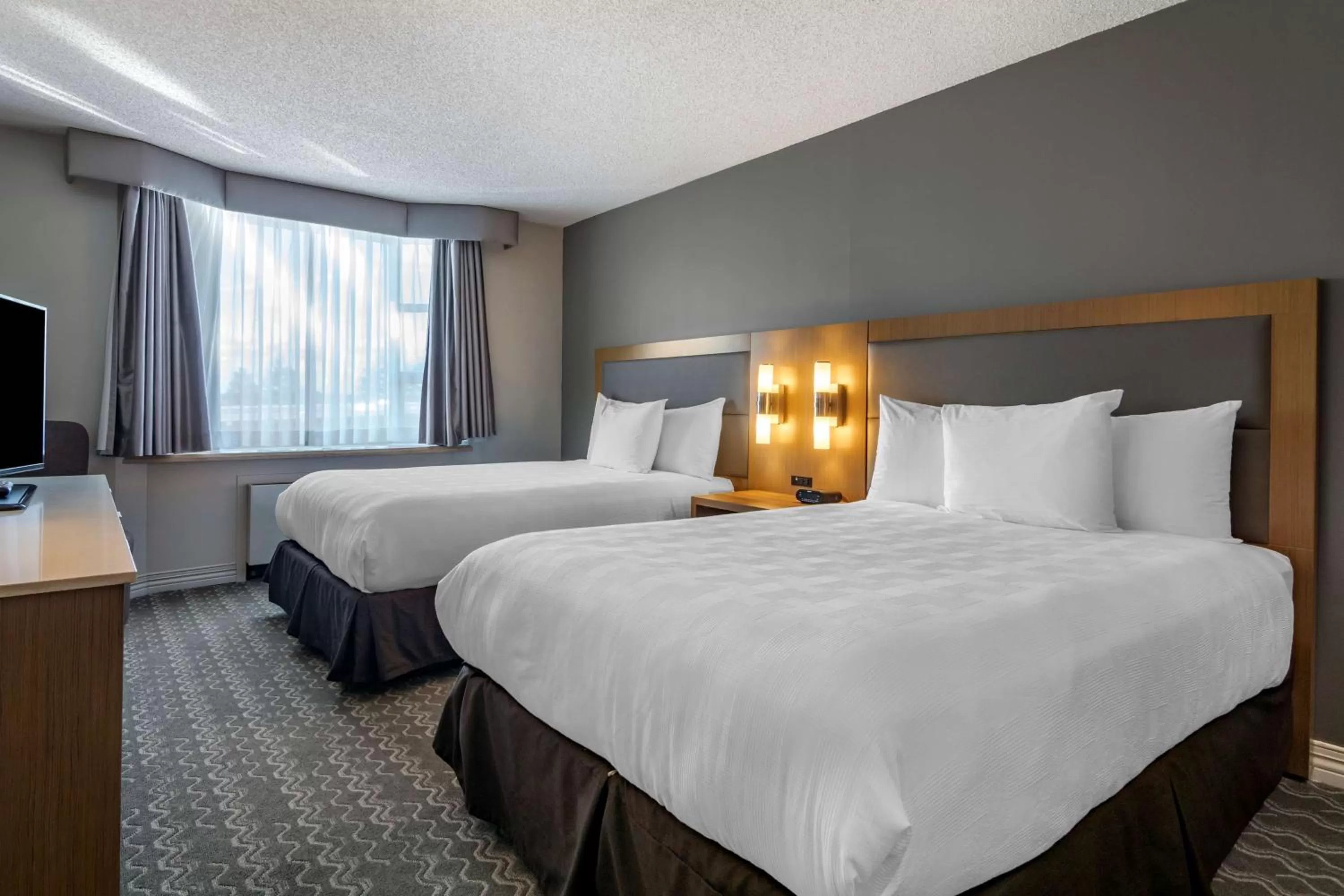 Deluxe Two Double Beds Room in Best Western Plus Vancouver Airport Hotel