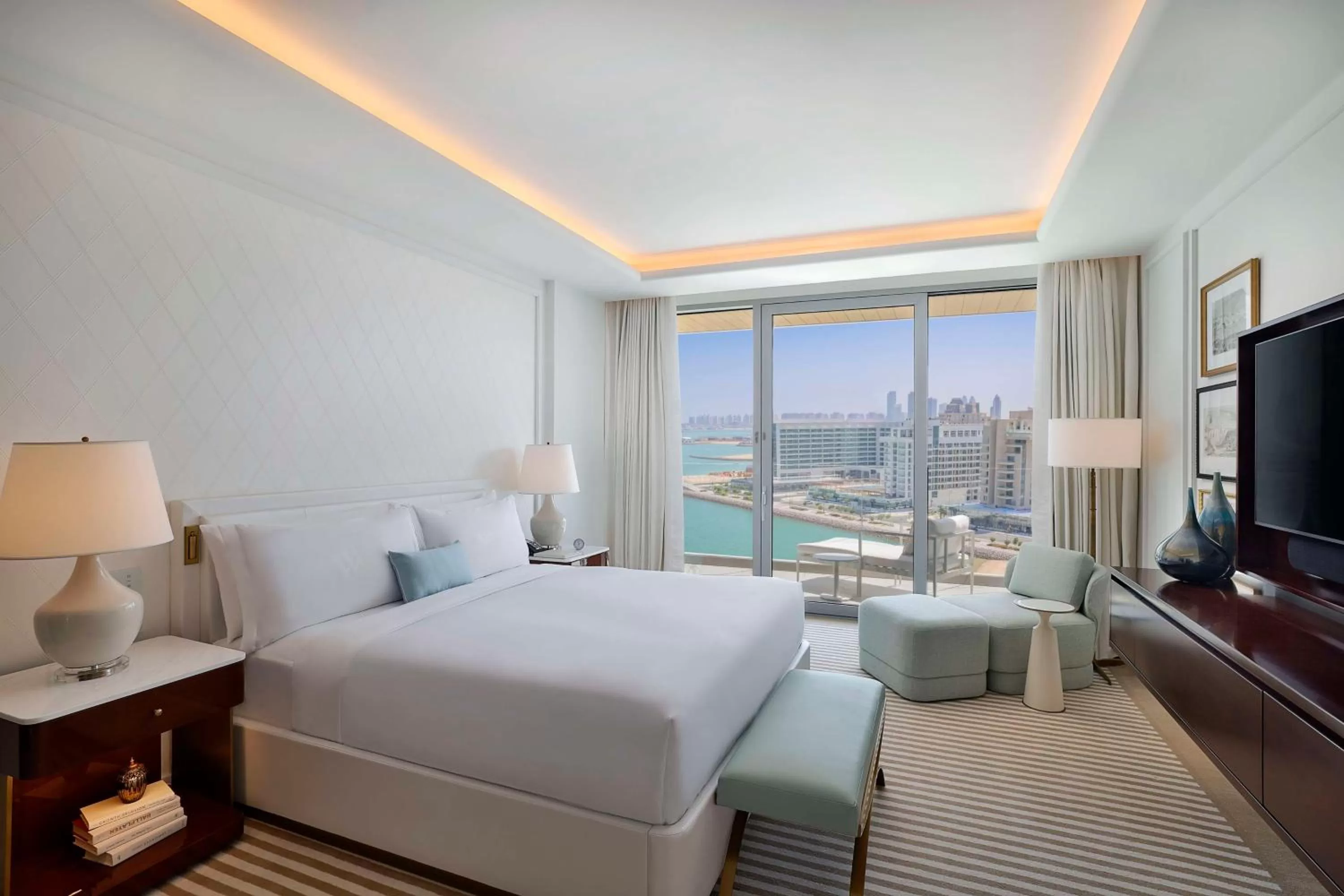 Deluxe One-Bedroom King Suite in Waldorf Astoria Lusail, Doha