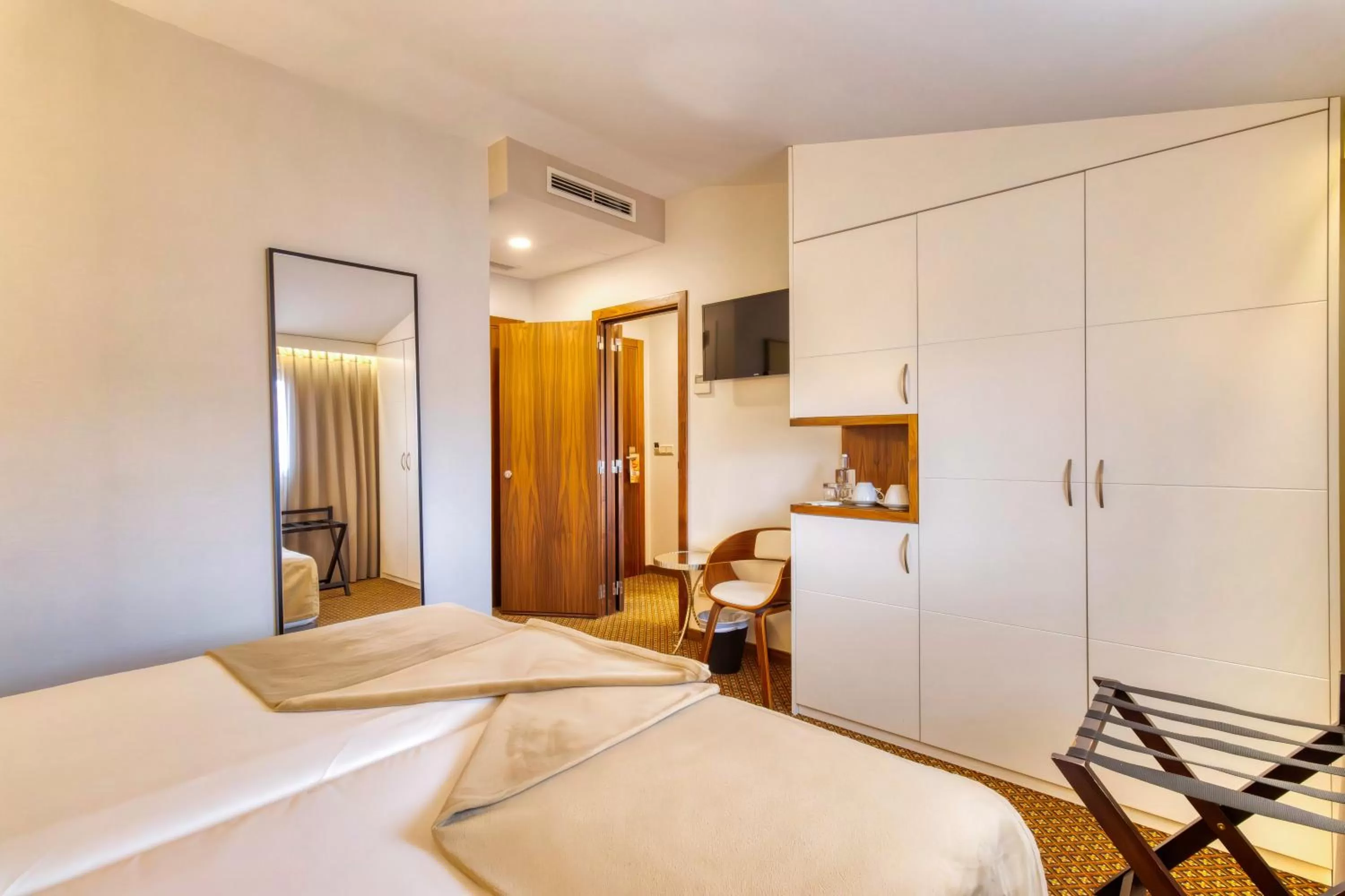 Deluxe Family Room in Hotel Lis Batalha