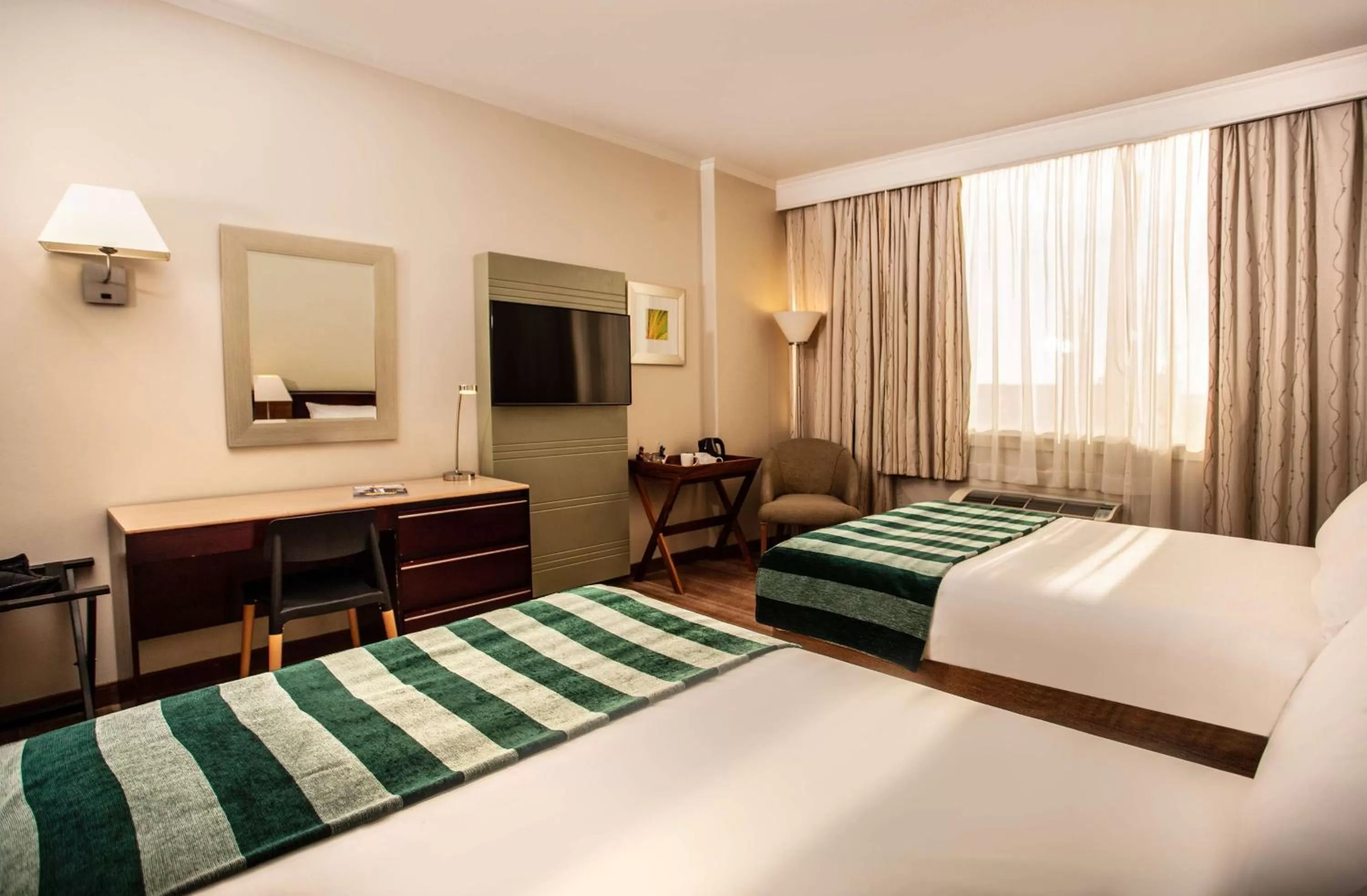 Standard Double Double smoking in Garden Court Kimberley