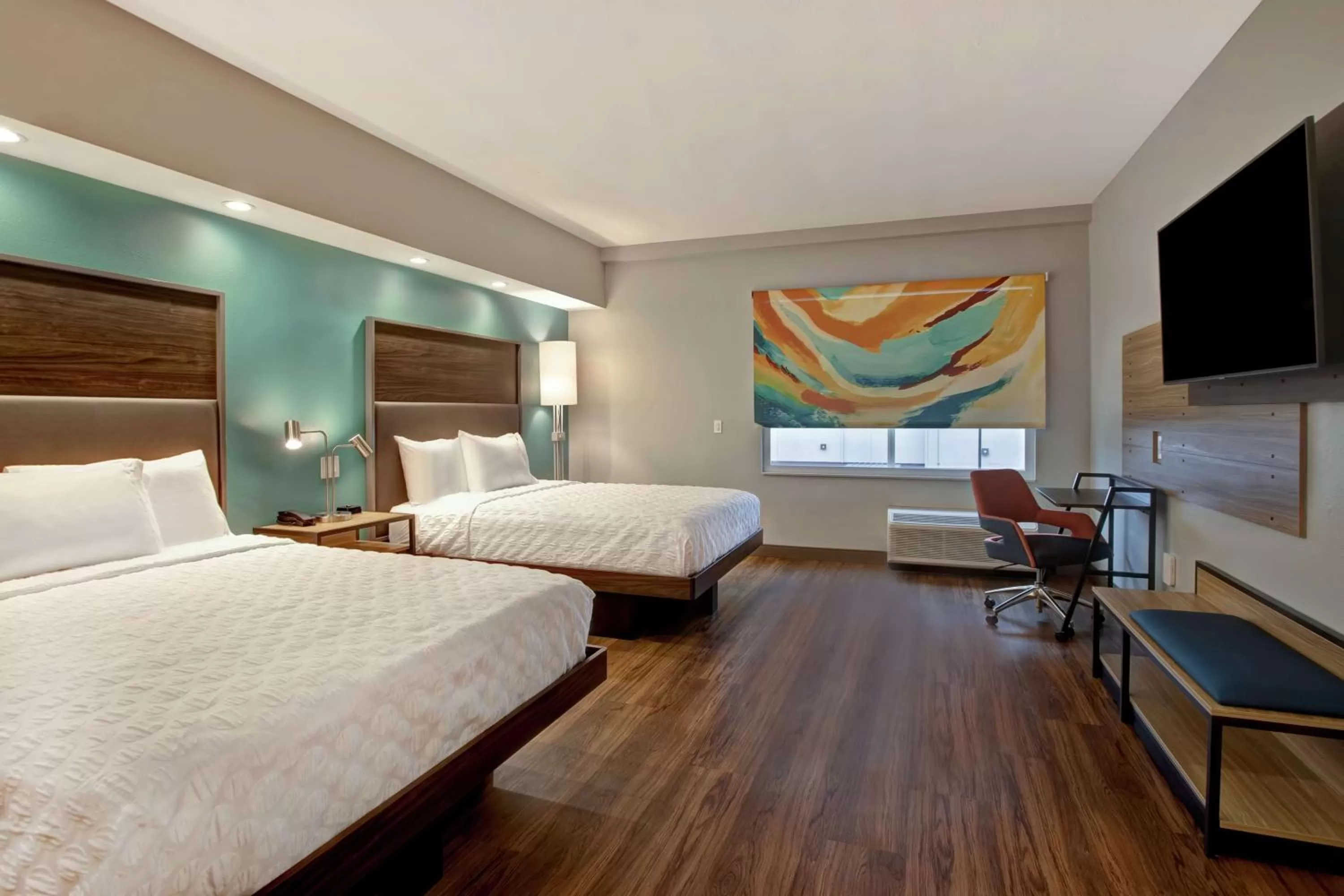 Queen Room with Two Queen Beds - Hearing Access in Tru By Hilton Oxford