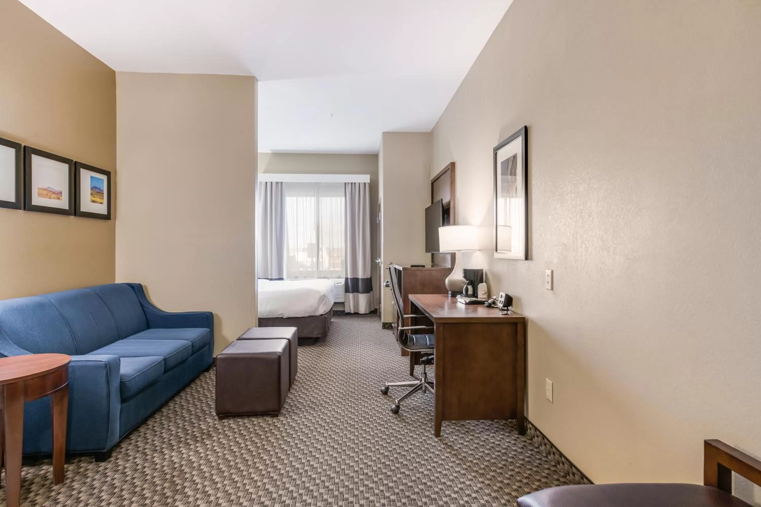 King Suite with Whirlpool - Non-Smoking in Comfort Suites Fort Stockton