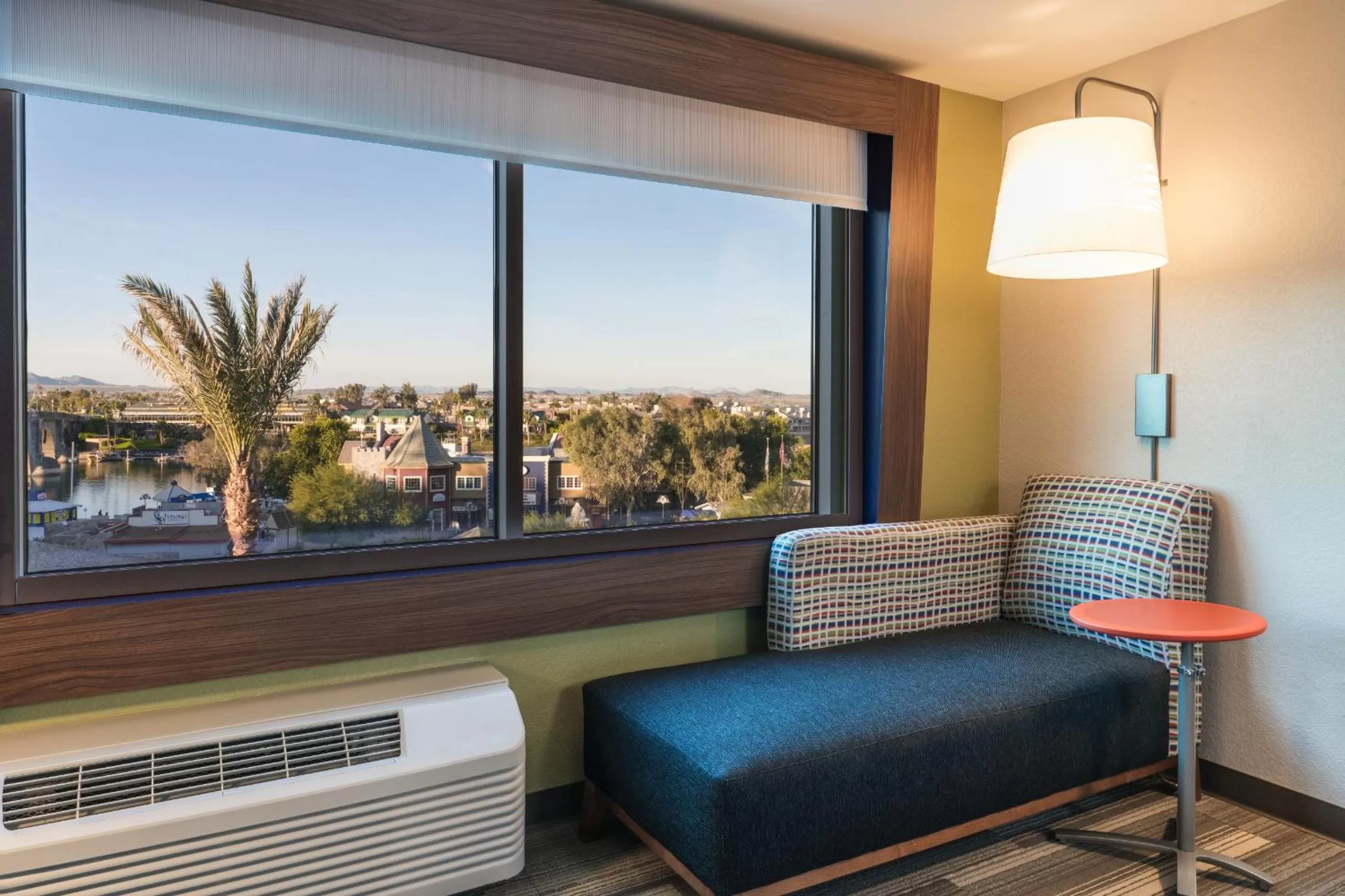 King Room with London Bridge View - Non-Smoking in Holiday Inn Express & Suites Lake Havasu - London Bridge by IHG
