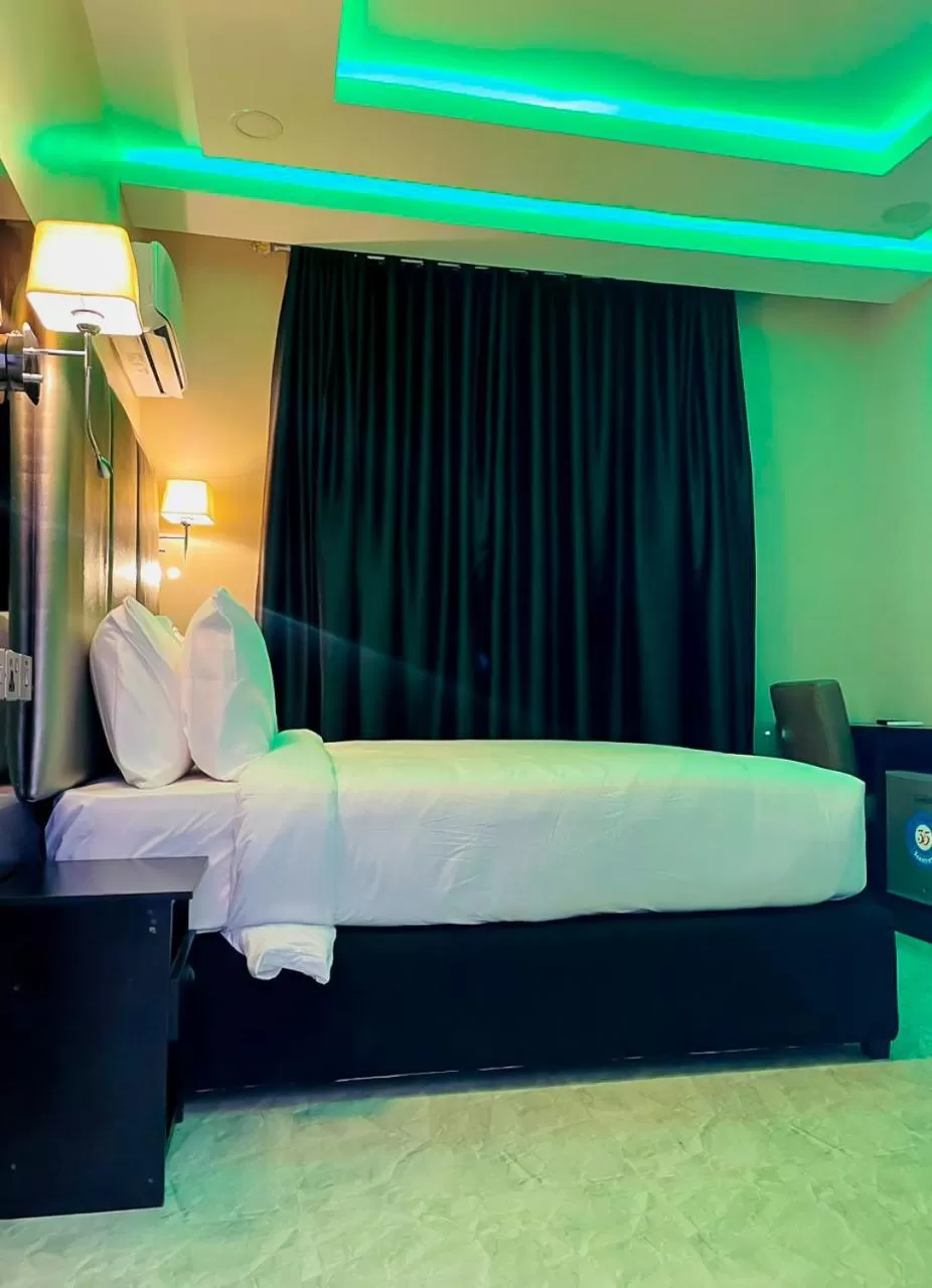 Deluxe Queen Room in Beniks courtyard Hotel