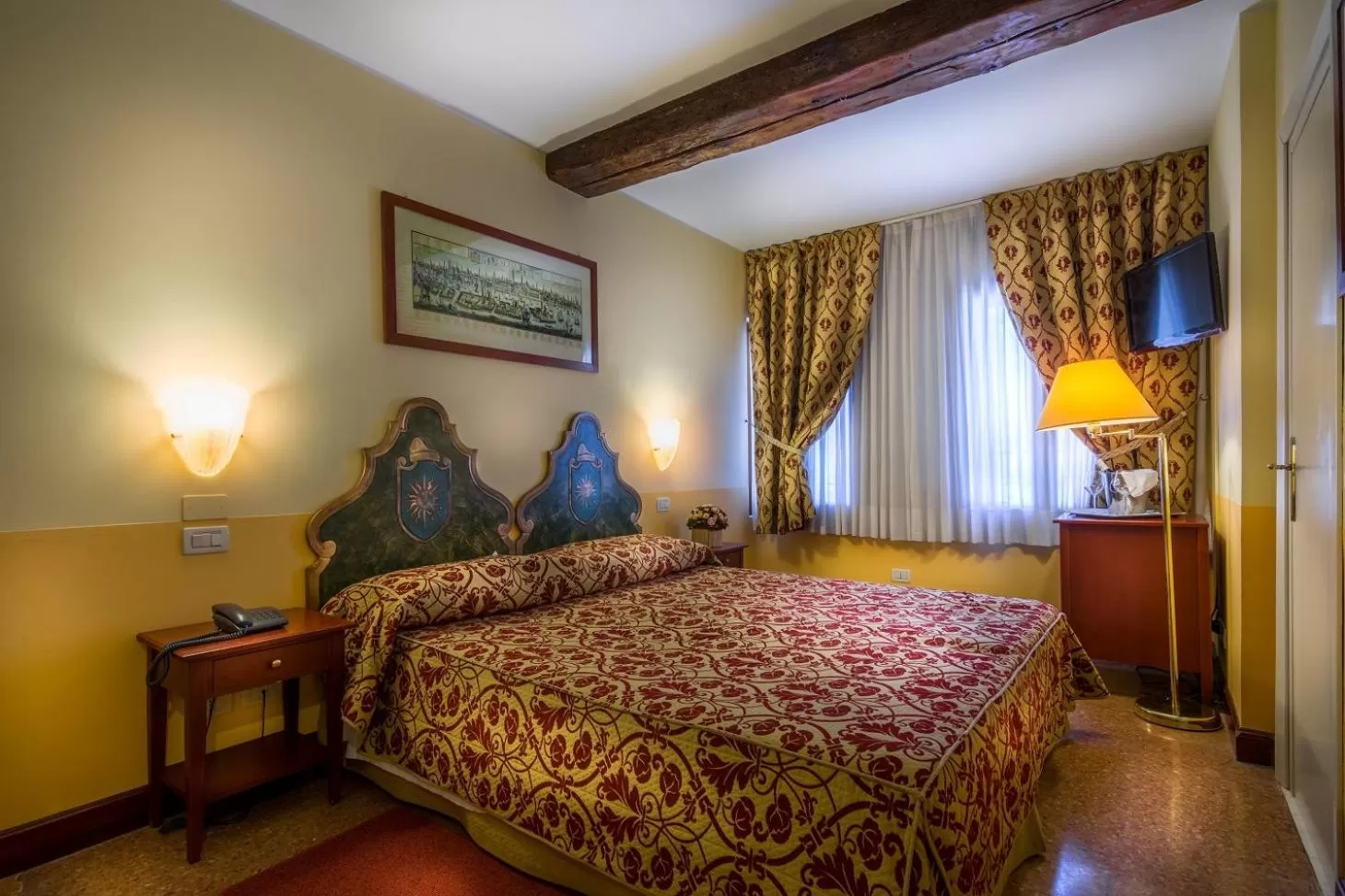 Superior Double Room with Canal View - single occupancy in Palazzo Marcello Hotel Al Sole