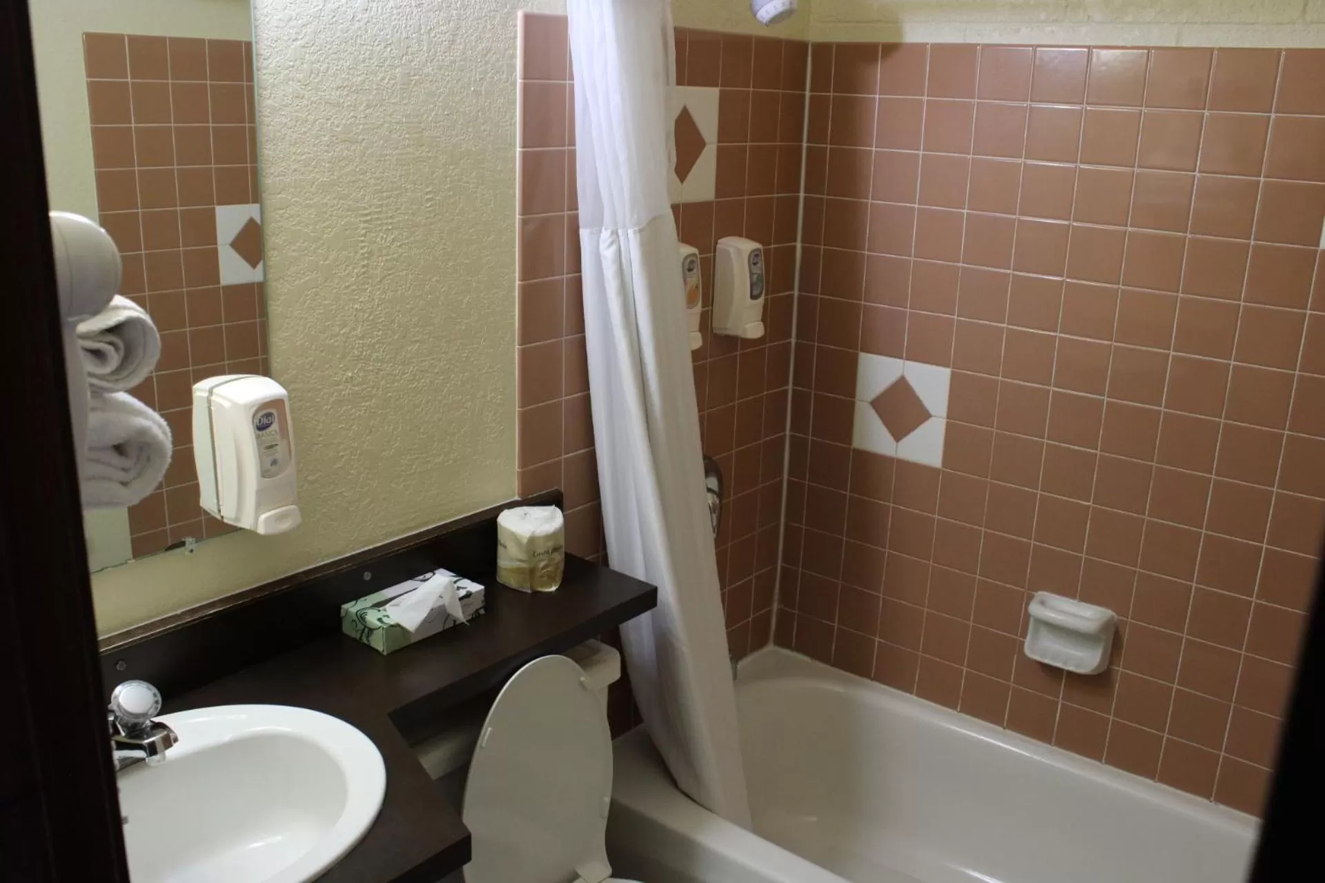 Economy Single Room - single occupancy in Aero Inn