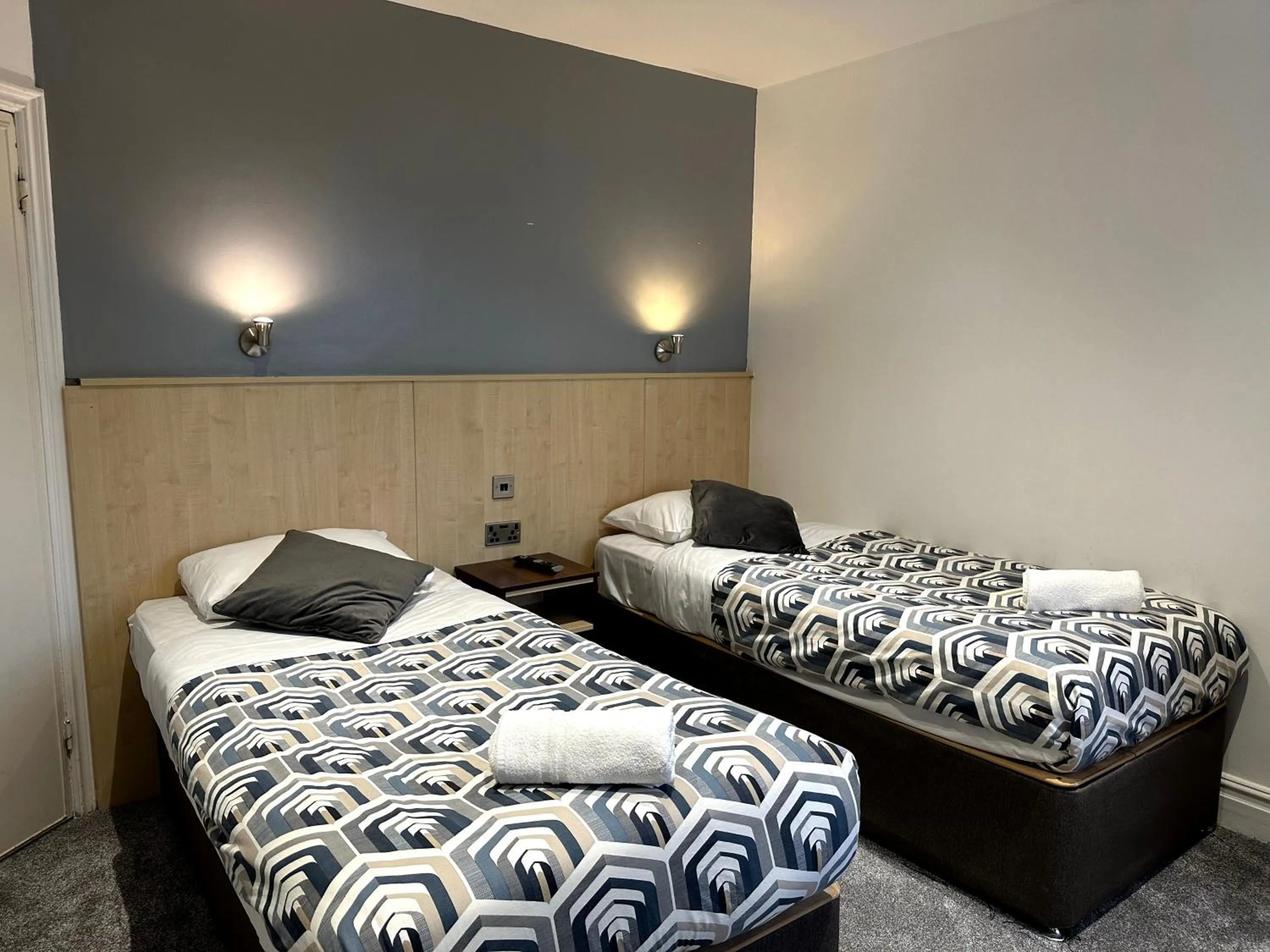 Twin Room in Gainsborough Lodge