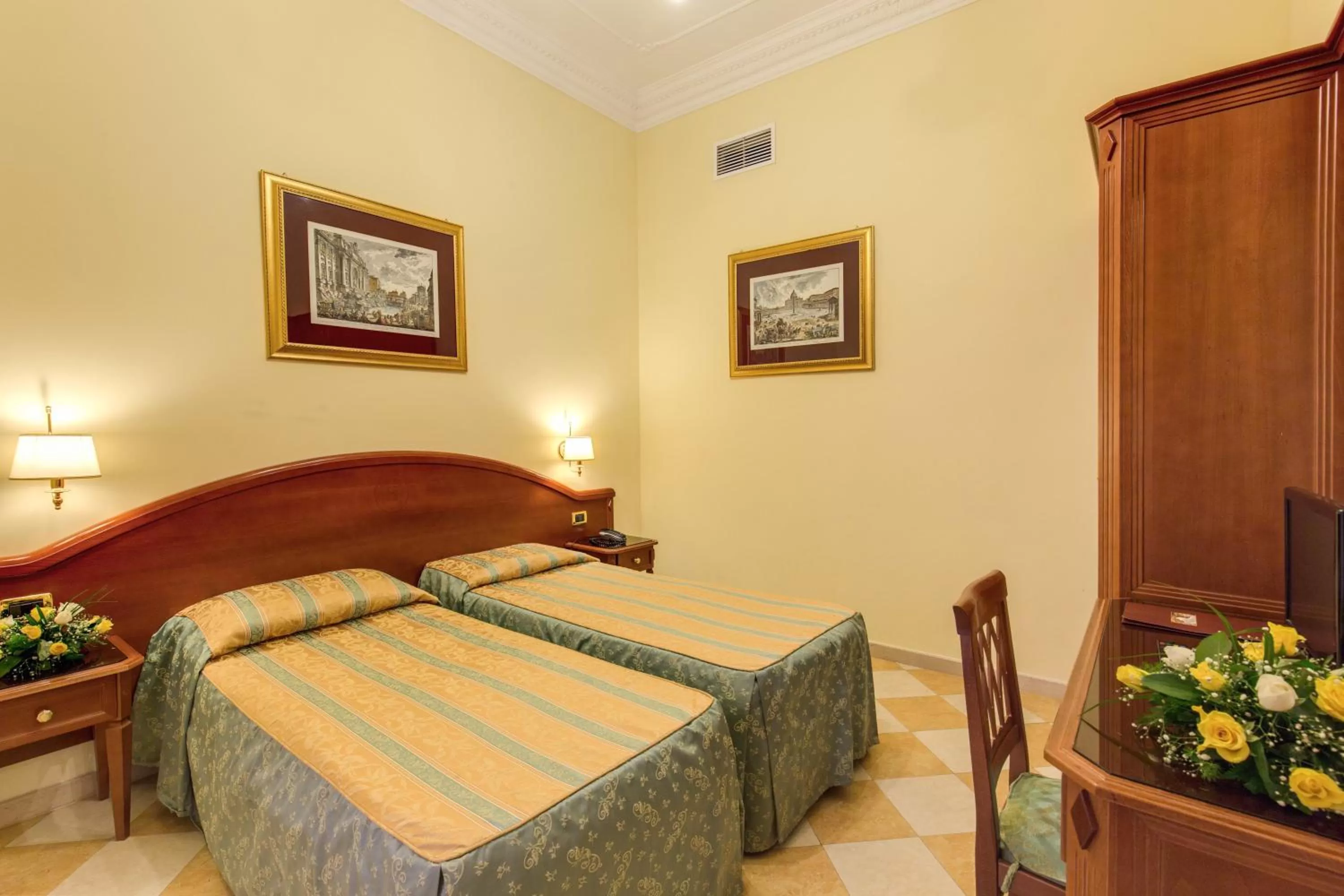 Double or Twin Room in Hotel Contilia