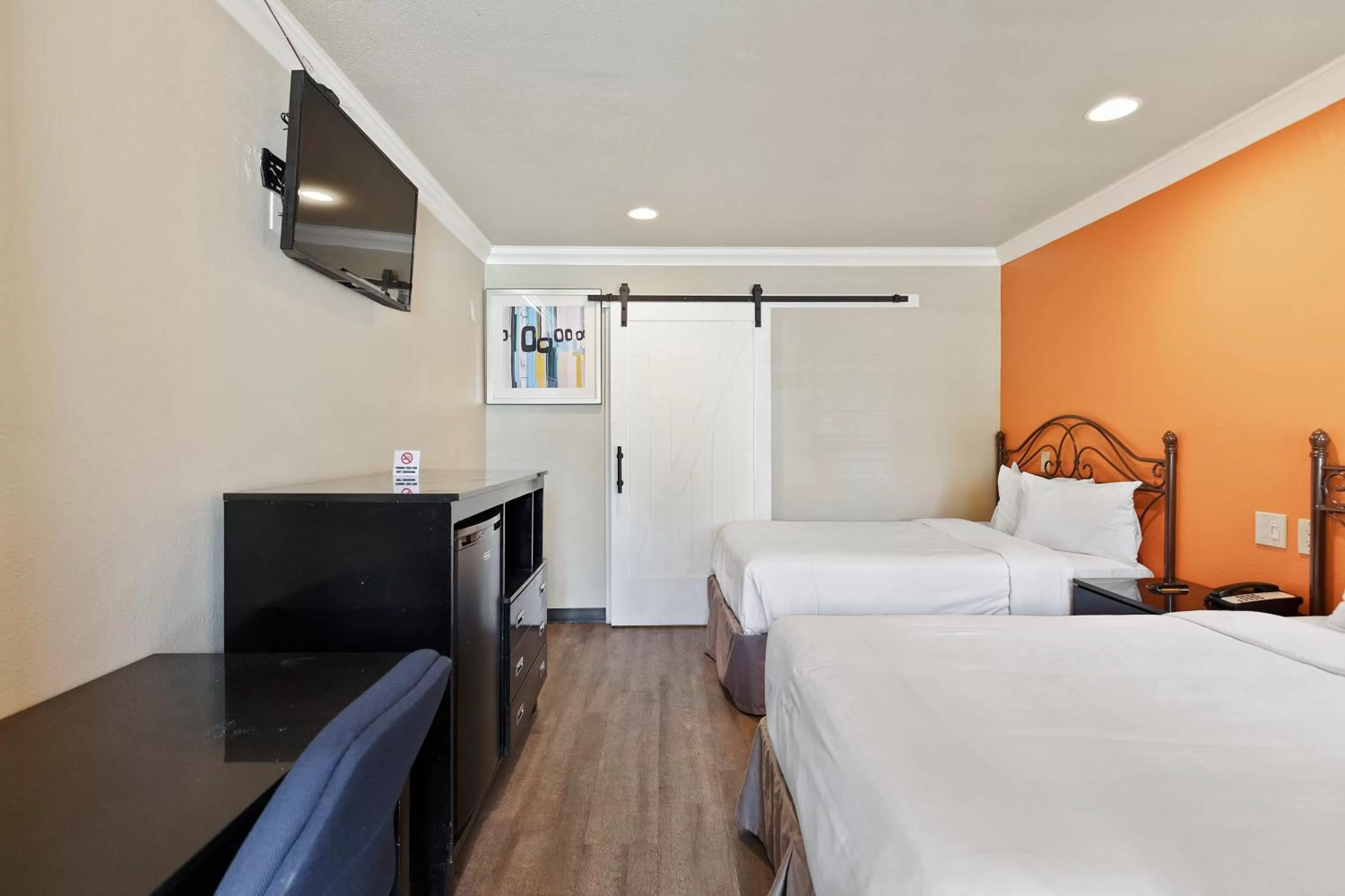 Deluxe Double or Twin Room in Le Blanc Inn & Suites