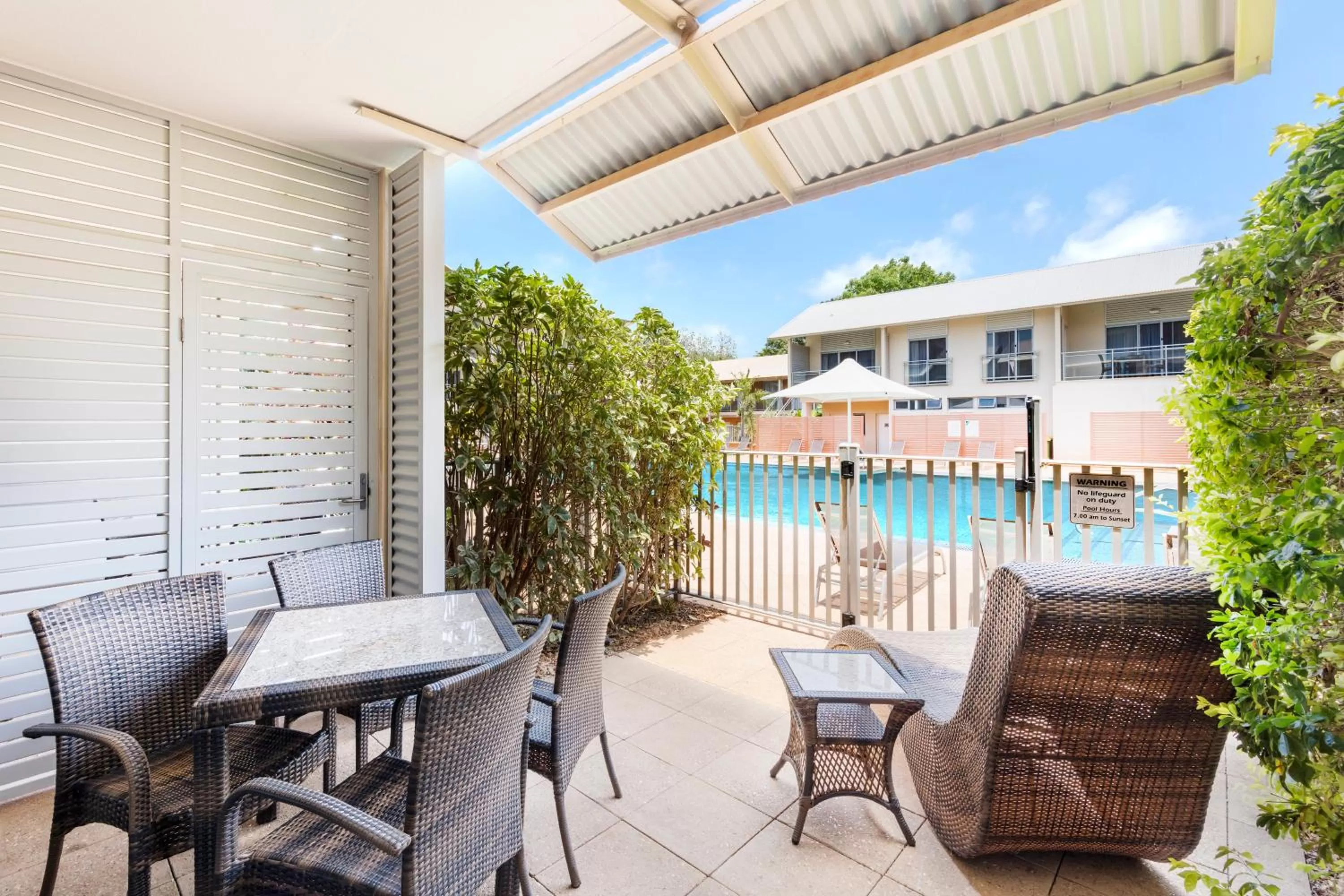 One-Bedroom Apartment - Poolside in Oaks Broome Hotel