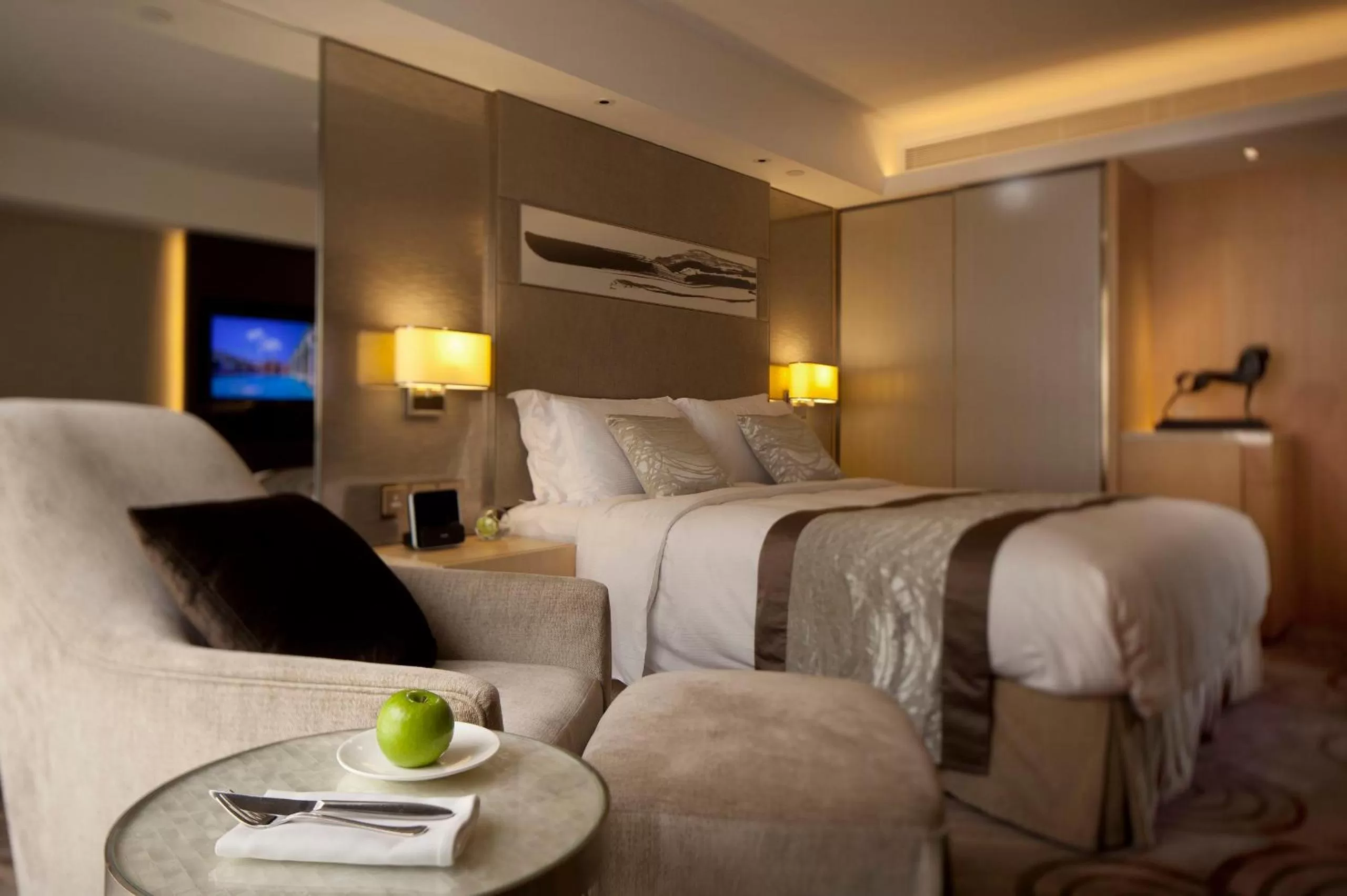 Premier Queen or Twin Room in The Royal Garden